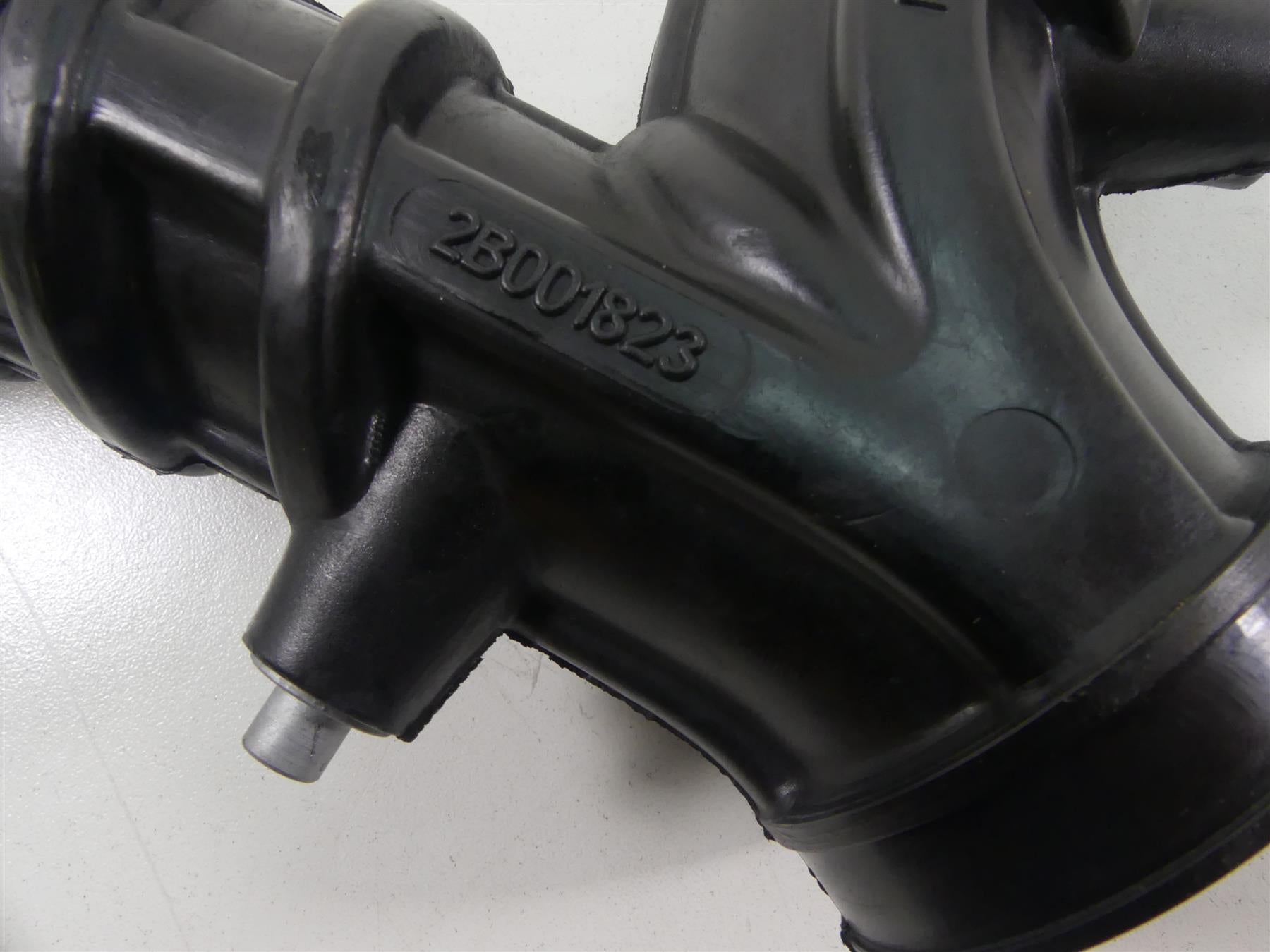 2019 Moto Guzzi V7 III Stone 750 Air Fuel Inlet Y-Tube 2B001823 {{ shop.shopifyCountryName }} - Mototech271