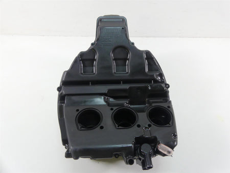2020 Triumph Speed Triple RS 1050 Air Box Cleaner Breather Filter Set T2205575 {{ shop.shopifyCountryName }} - Mototech271