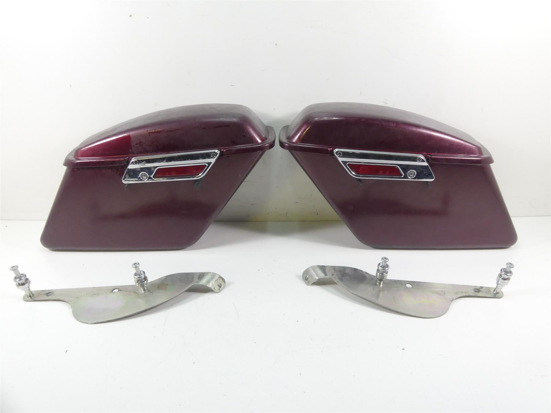 2015 Harley FLD Dyna Switchback Left Right Saddle Bag Saddlebag Set 90200019BDK