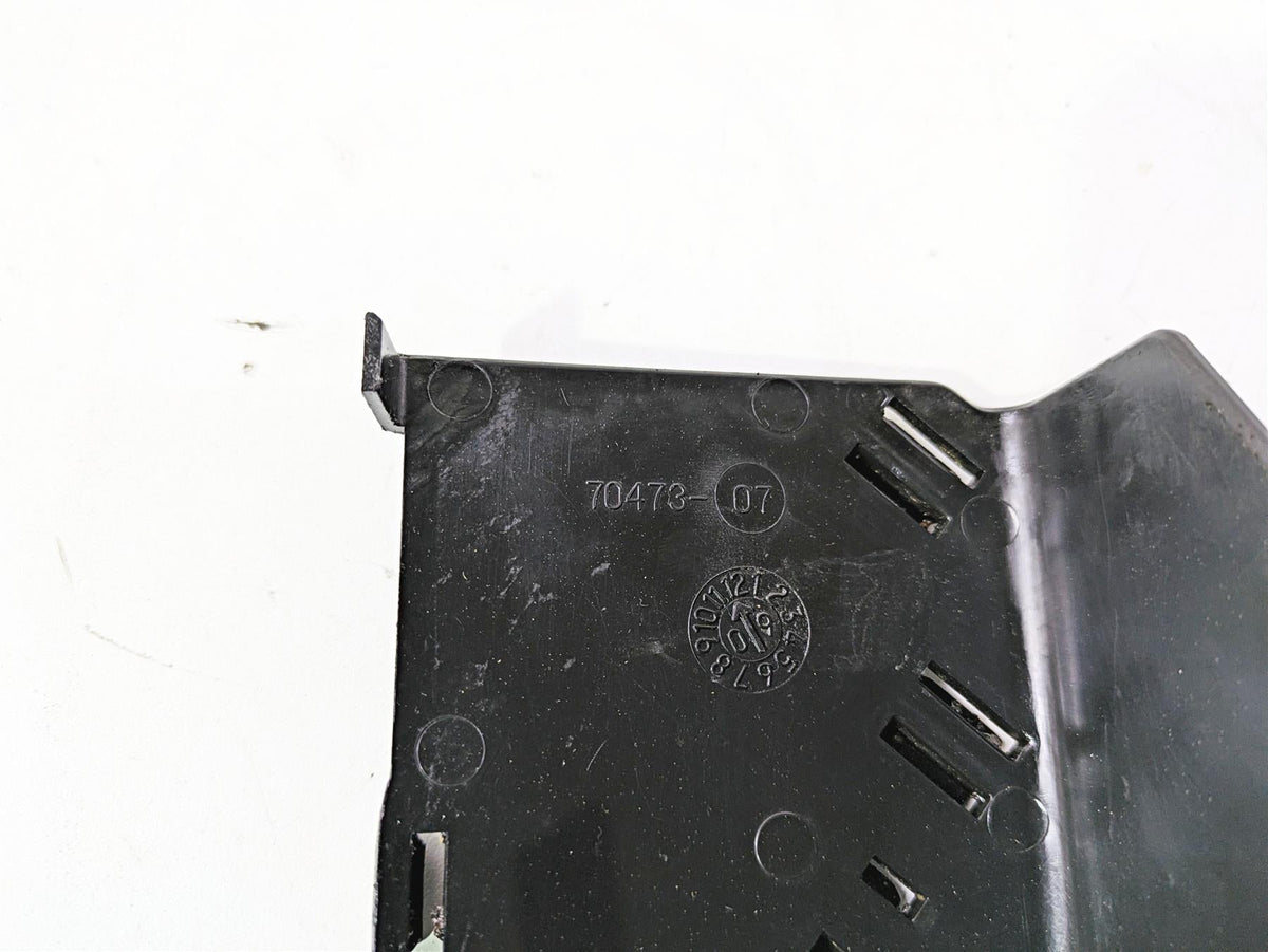 2010 Harley VRSCF Muscle Rod All Electric Plastic Holder In Set 70393-07 {{ shop.shopifyCountryName }} - Mototech271