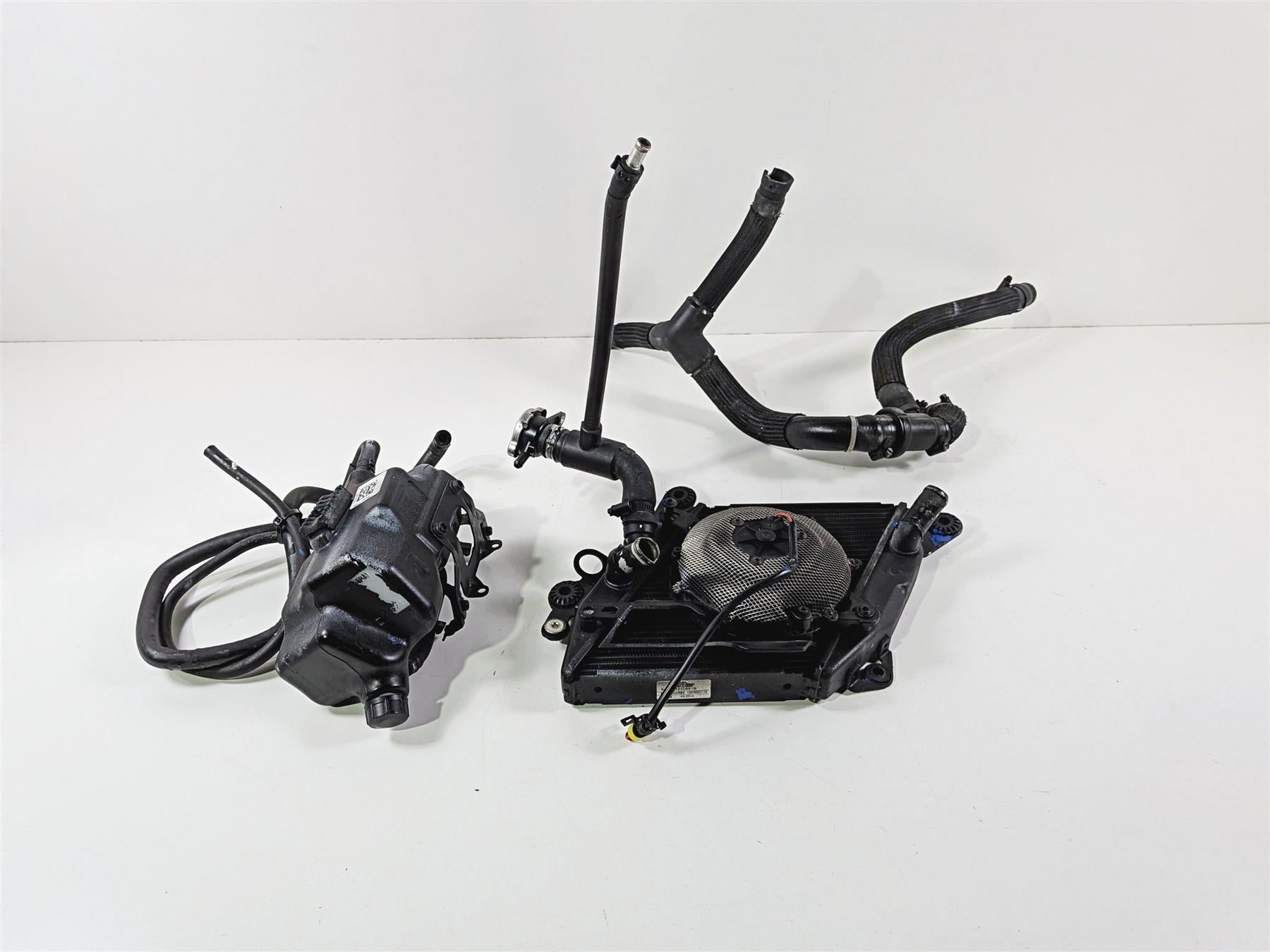 2015 Ducati Diavel Dark Right Coolant Radiator Fan Set 54840881B-Mototech271