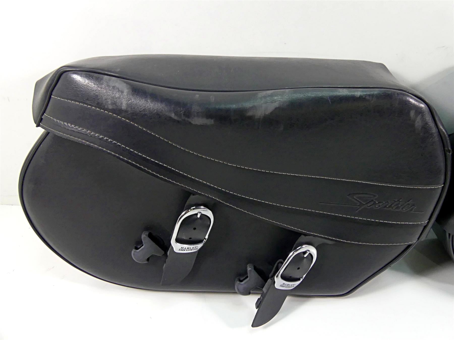 2005 Harley Sportster XL1200 C Saddlebag Saddle Bag Set 90193-08 90164-08 {{ shop.shopifyCountryName }} - Mototech271