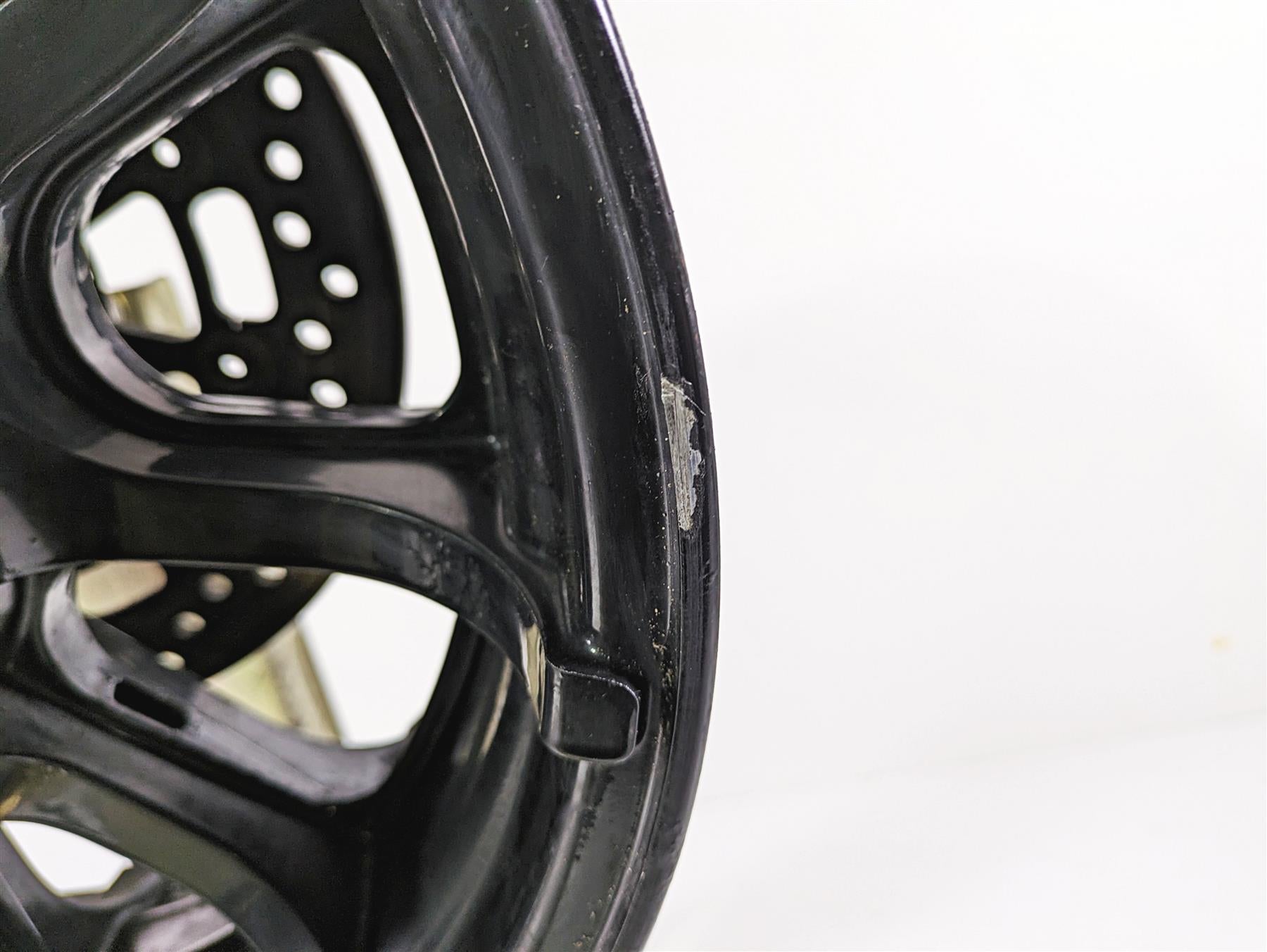2018 Indian Chieftain Dark Horse Rear Wheel Rim 16x5 1523060 {{ shop.shopifyCountryName }} - Mototech271