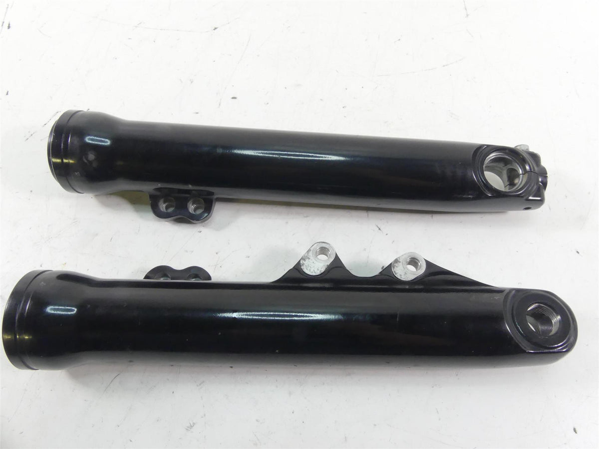 2019 Harley Softail FXBB Street Bob Showa Front Fork Lower Tubes Slider 45500488 {{ shop.shopifyCountryName }} - Mototech271
