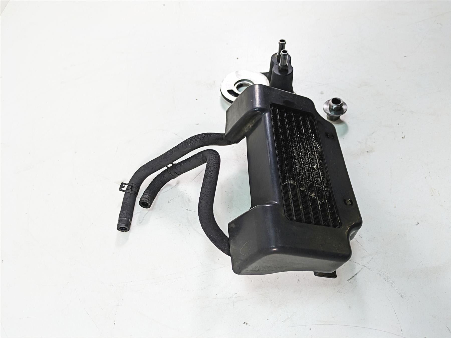 2011 Harley Touring FLTRU Road Glide Oil Cooler Flange Cover Hoses Set 63083-11A {{ shop.shopifyCountryName }} - Mototech271