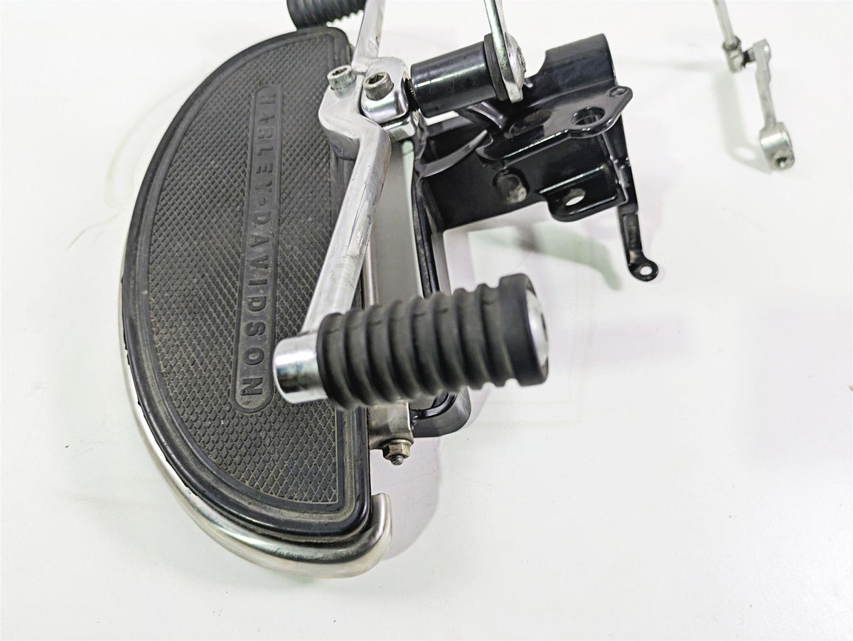 2017 Harley Softail Heritage Classic FLSTC Left Front Floorboard Set 33630-07A {{ shop.shopifyCountryName }} - Mototech271
