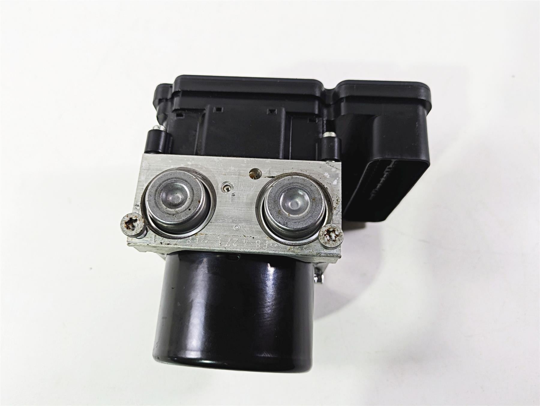 2010 BMW R1200RT K26 Abs Brake Pump Unit Module 34517715109 7715107 {{ shop.shopifyCountryName }} - Mototech271