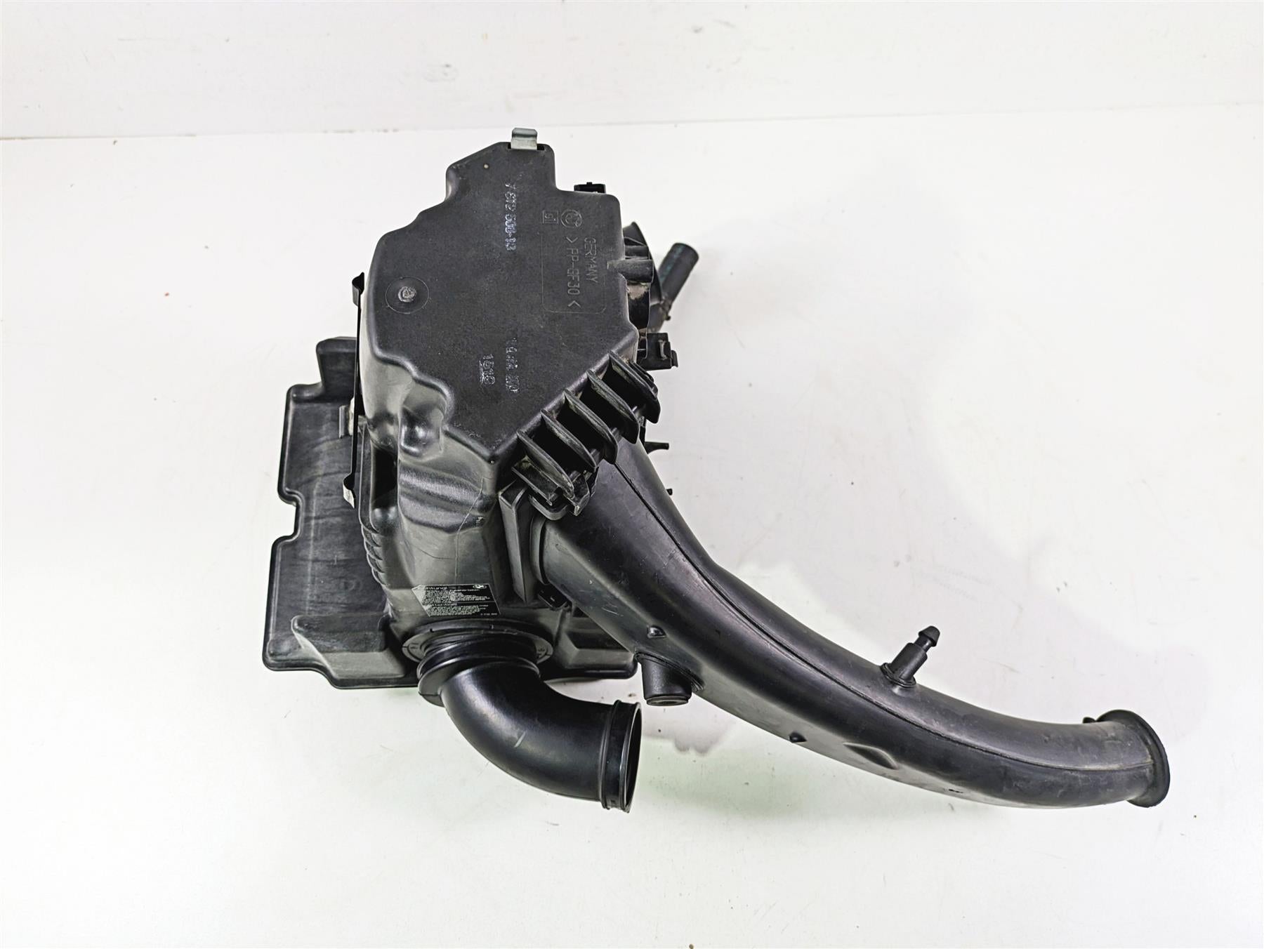 2009 BMW R1200GS K255 Adv Air Box Tubes & Front Air Ram 13717720354 13717672545 {{ shop.shopifyCountryName }} - Mototech271