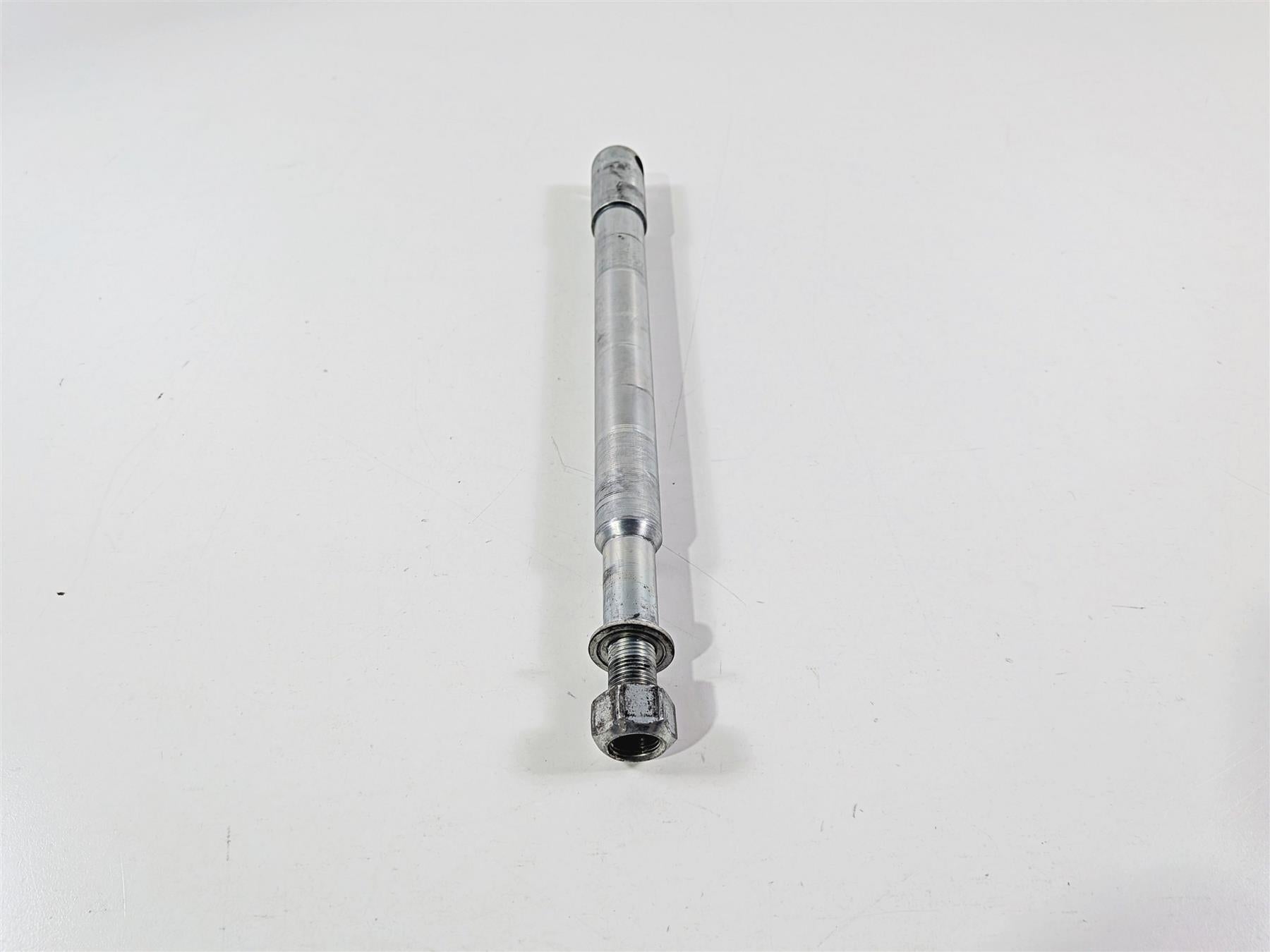 2018 Harley Touring FLHTCU Electra Glide Front Axle Wheel Spindle 41547-07A-Mototech271