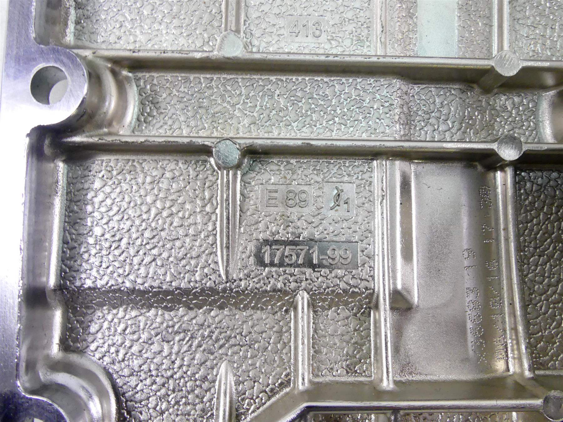 2017 Harley Softail FXSB Breakout Chrome Valve Cover Rocker Box Set 17571-99 {{ shop.shopifyCountryName }} - Mototech271