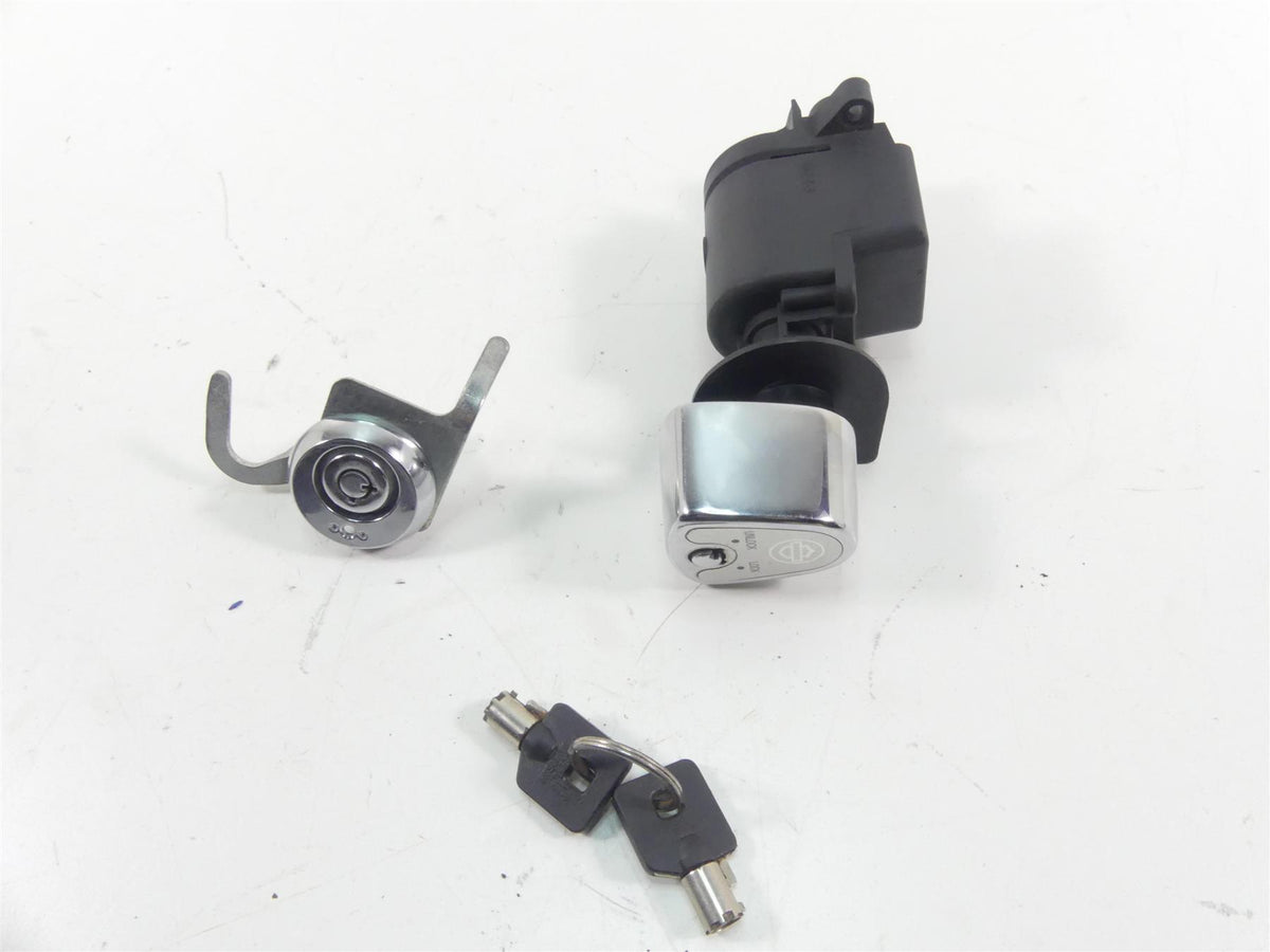 2011 Harley Touring FLTRU Road Glide Ignition Switch Key Lock Set -Read 71572-06 {{ shop.shopifyCountryName }} - Mototech271