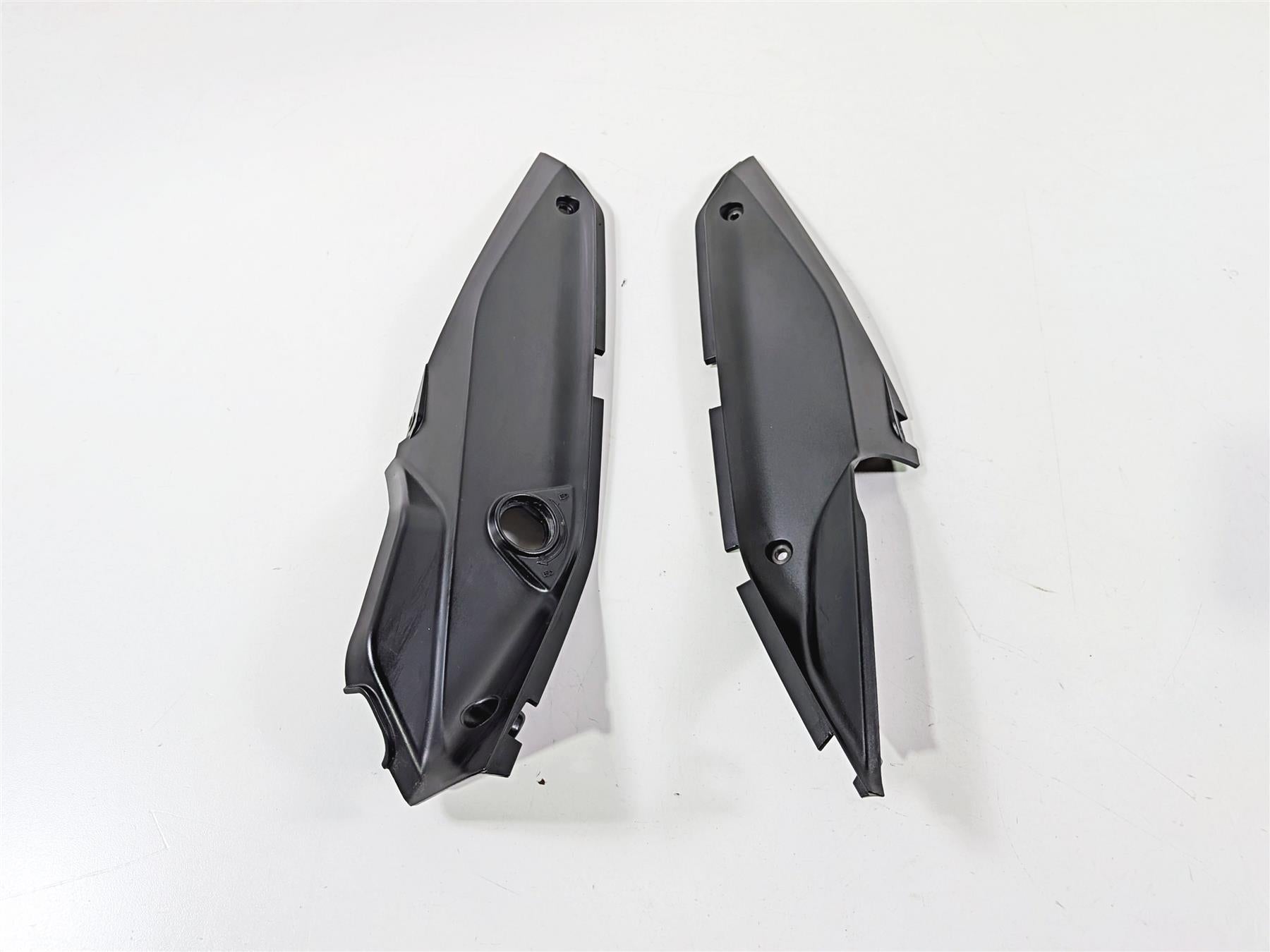 2016 Ducati Hypermotard 939 SP Tail Side Cover Fairing Set 48211722A 48211742A-Mototech271