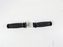 Load image into Gallery viewer, 2015 Harley FXDF Dyna Fat Bob Get-A-Grip Hand Grip Set 56100008
