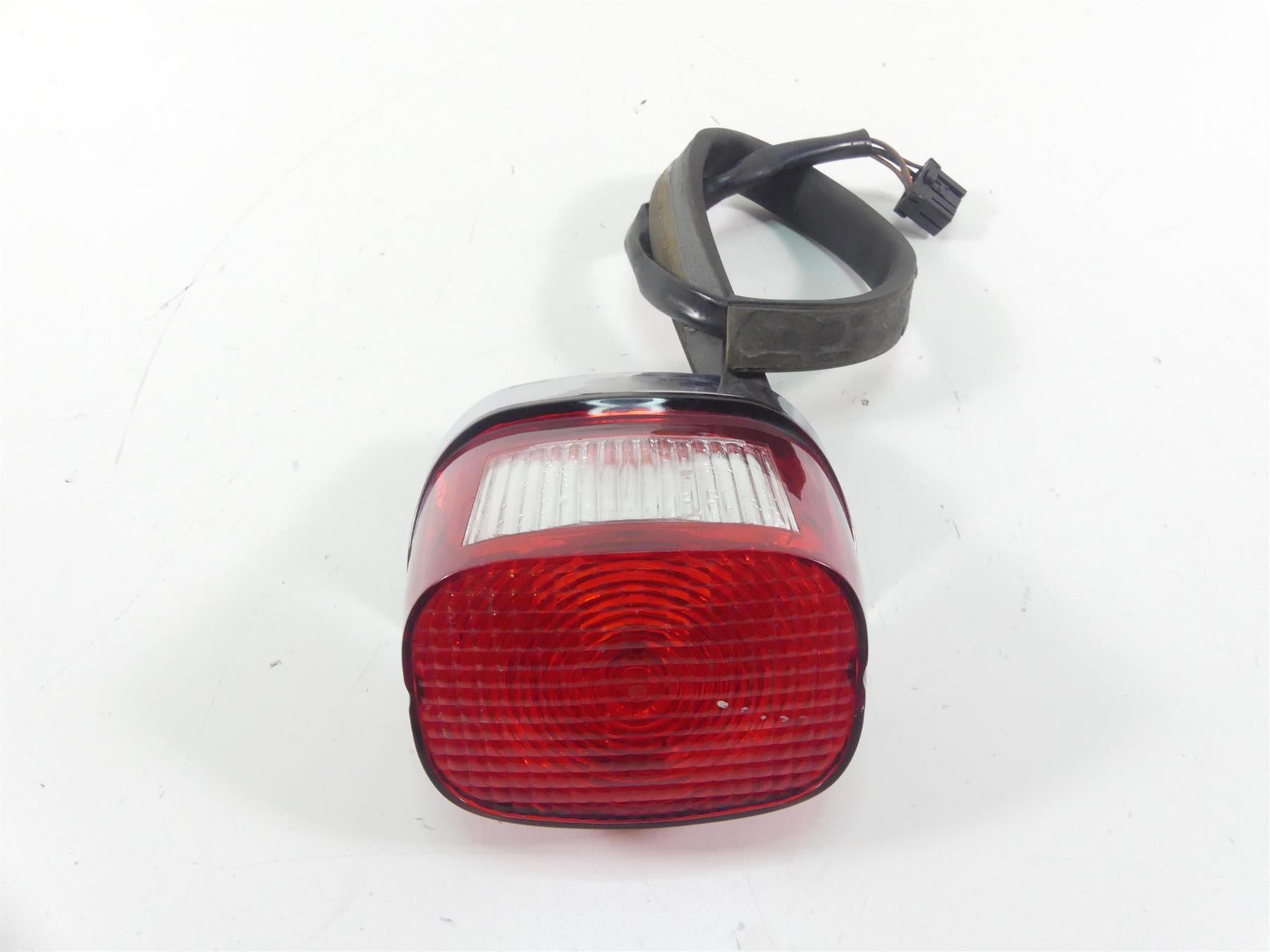 2005 Harley Touring FLHRSI Road King Taillight Tail Light Lamp - Read 68066-99A | Mototech271