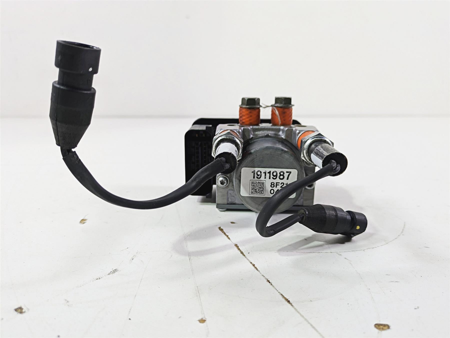 2019 Indian Chieftain Limited Abs Brake Pump Unit Module 1911987 {{ shop.shopifyCountryName }} - Mototech271