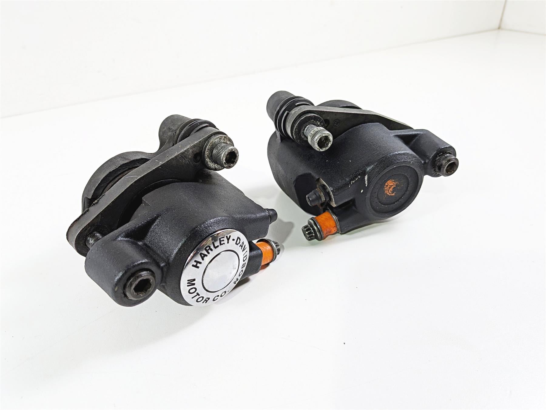 1993 Harley Touring FLHTCU Electra Glide Front Brake Caliper Set 44023-83C {{ shop.shopifyCountryName }} - Mototech271