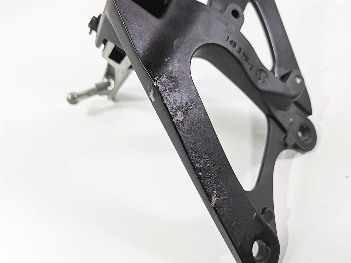 2014 Yamaha YZFR1 R1 RN22 Front Left Footpeg Foot Peg 14B-27442-10-00 {{ shop.shopifyCountryName }} - Mototech271