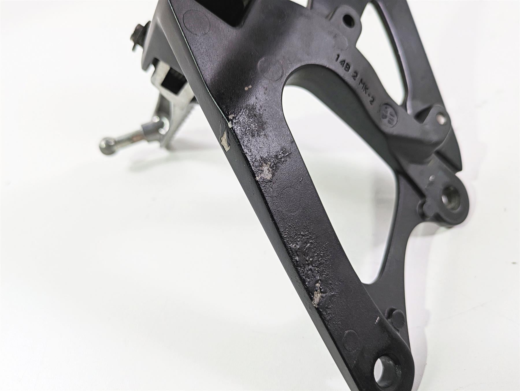 2014 Yamaha YZFR1 R1 RN22 Front Left Footpeg Foot Peg 14B-27442-10-00 {{ shop.shopifyCountryName }} - Mototech271
