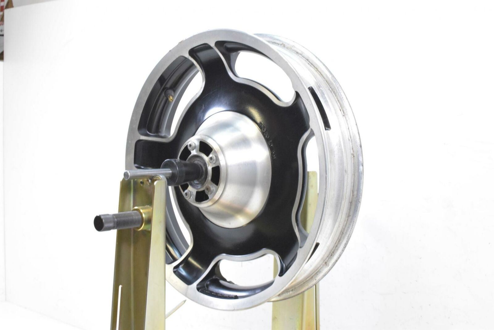 2012 Harley FLHTP Electra Glide Front 17x3 Rim Wheel Straight 42195-10 {{ shop.shopifyCountryName }} - Mototech271