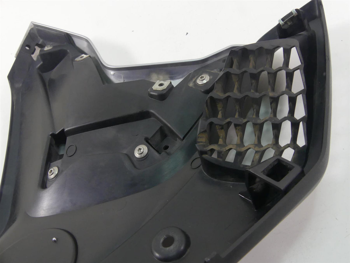 2019 BMW R1250GS K50 Right Side Intake Fairing & Emblem 46638556656 46638392882 {{ shop.shopifyCountryName }} - Mototech271