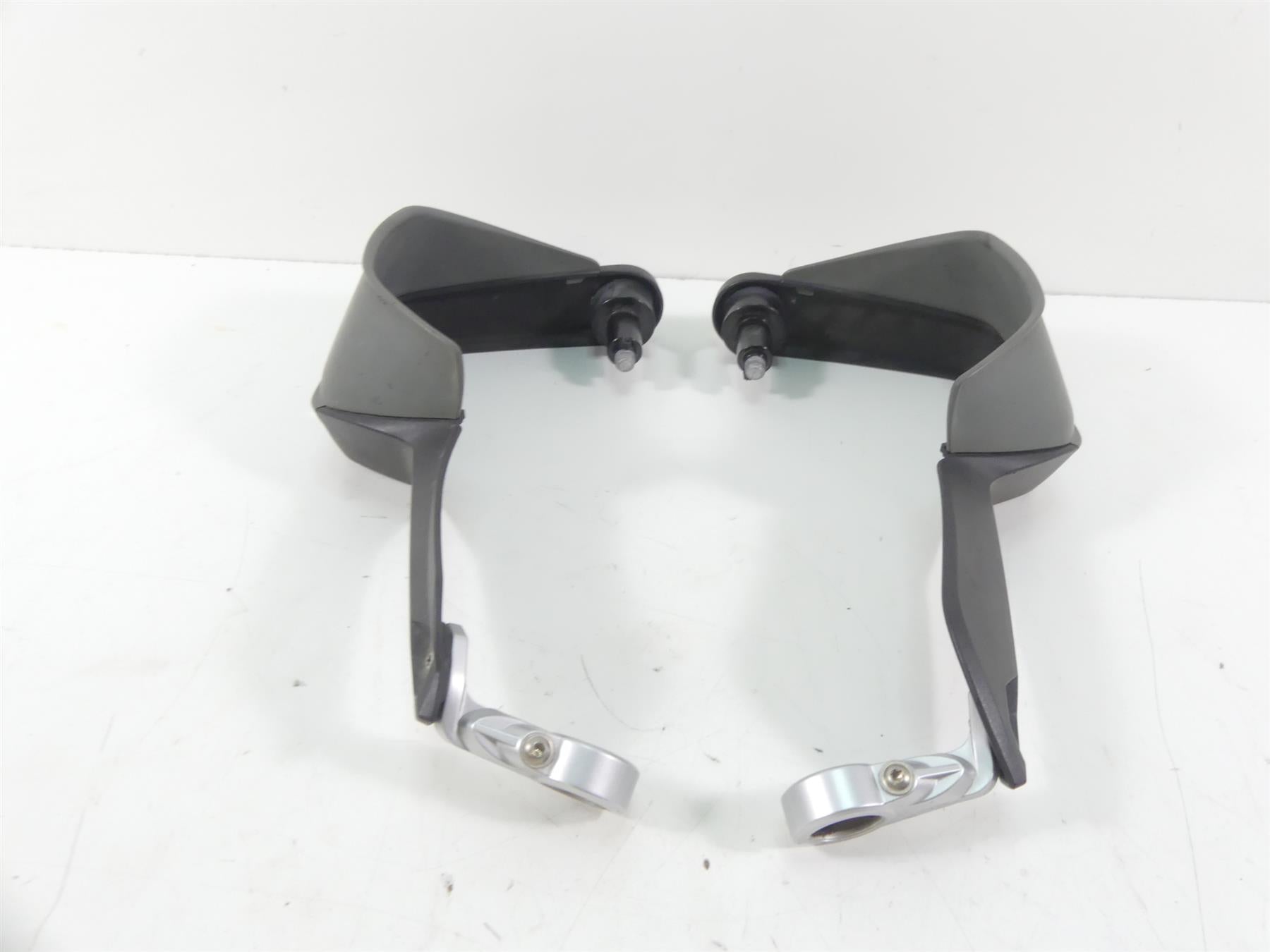 2009 BMW R1200GS K25 Hand Mud Guard + Grip Mounts - Read 71607703157 71607703158 {{ shop.shopifyCountryName }} - Mototech271