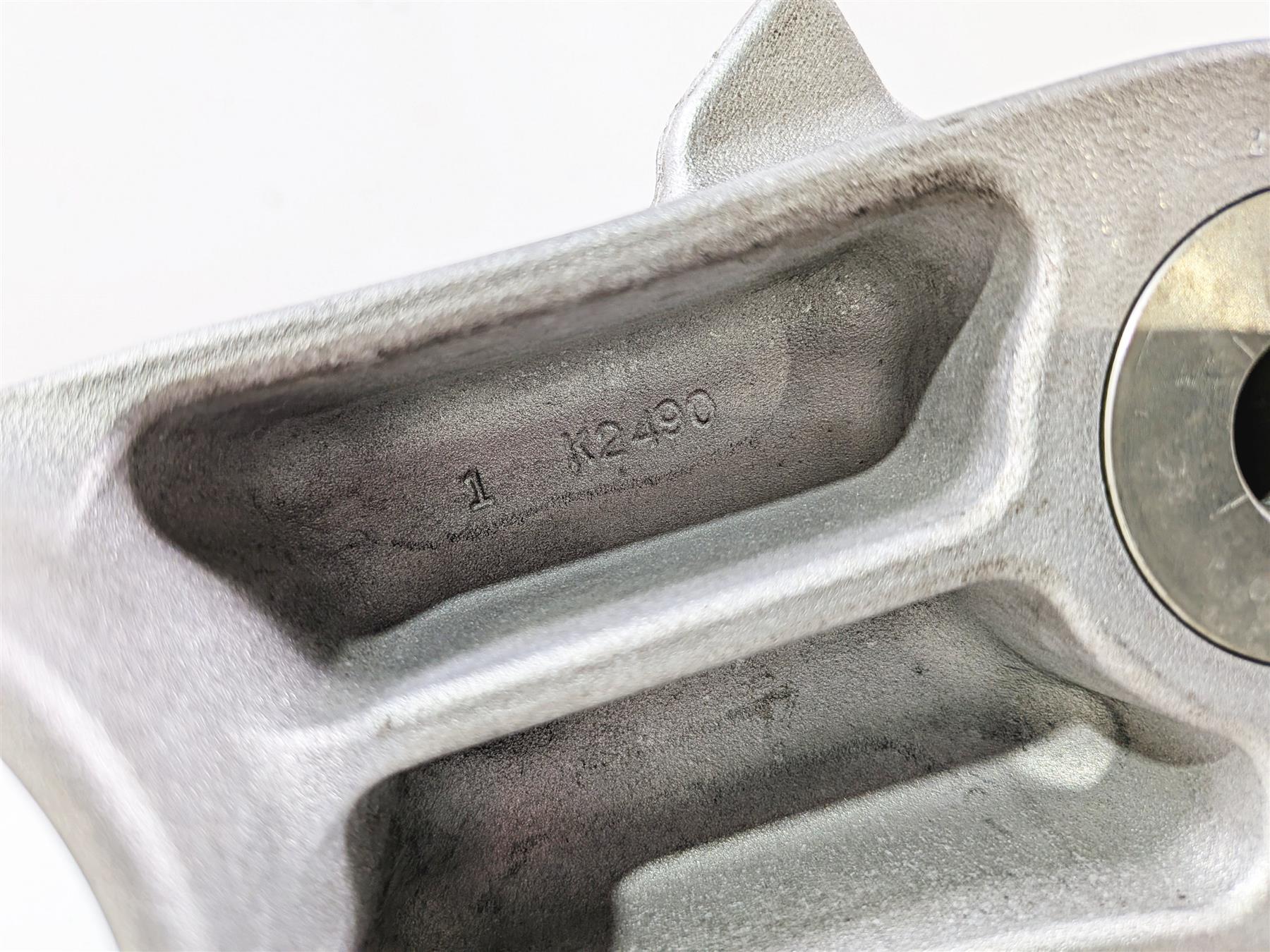2022 Kawasaki ZX10R ZX1000 Ninja Lower Triple Tree Steering Clamp 44037-0198 {{ shop.shopifyCountryName }} - Mototech271