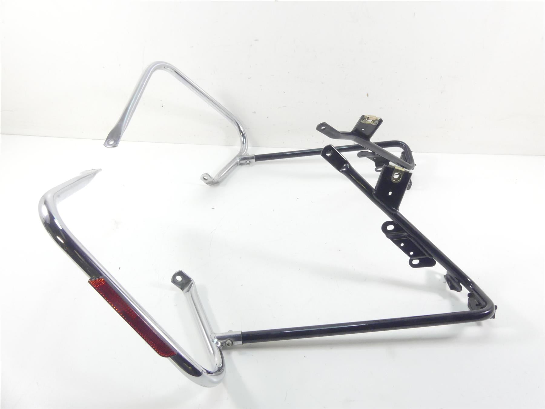 2009 Harley FLHTCU SE4 CVO E-Glide Saddlebag Rail Guard Set 49194-09A 90781-09A {{ shop.shopifyCountryName }} - Mototech271