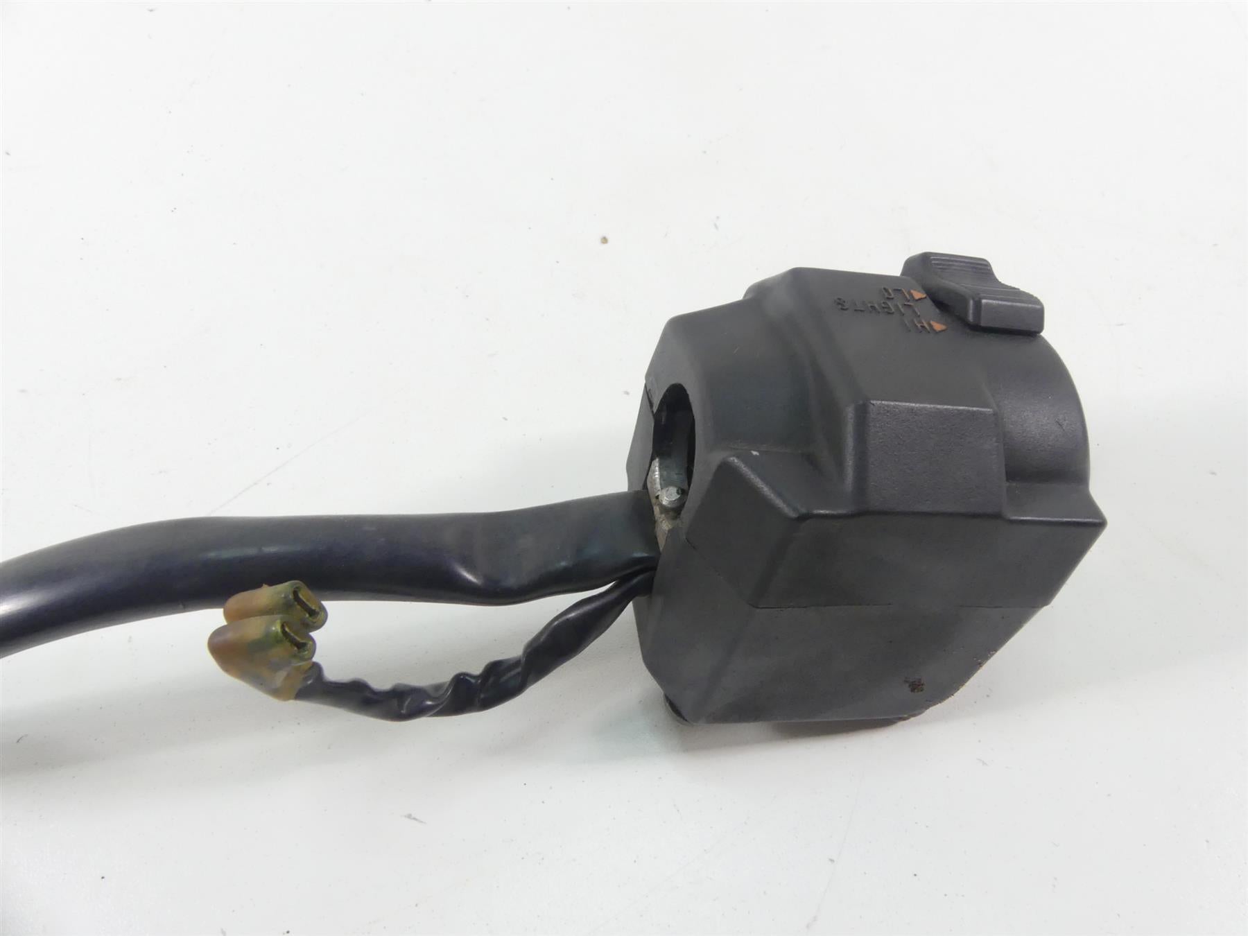 1980 Honda CB750C Custom Left Hand Light Horn Control Switch 35200-460-671 {{ shop.shopifyCountryName }} - Mototech271
