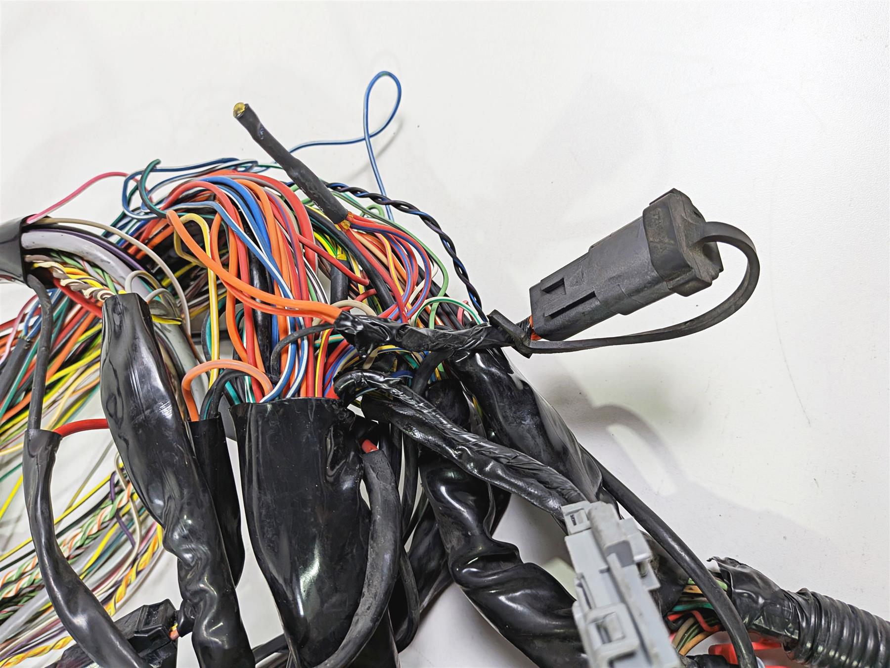 2011 Harley Touring FLHTCU CVO Electra Glide Main Wiring Harness Loom 69200055-Mototech271