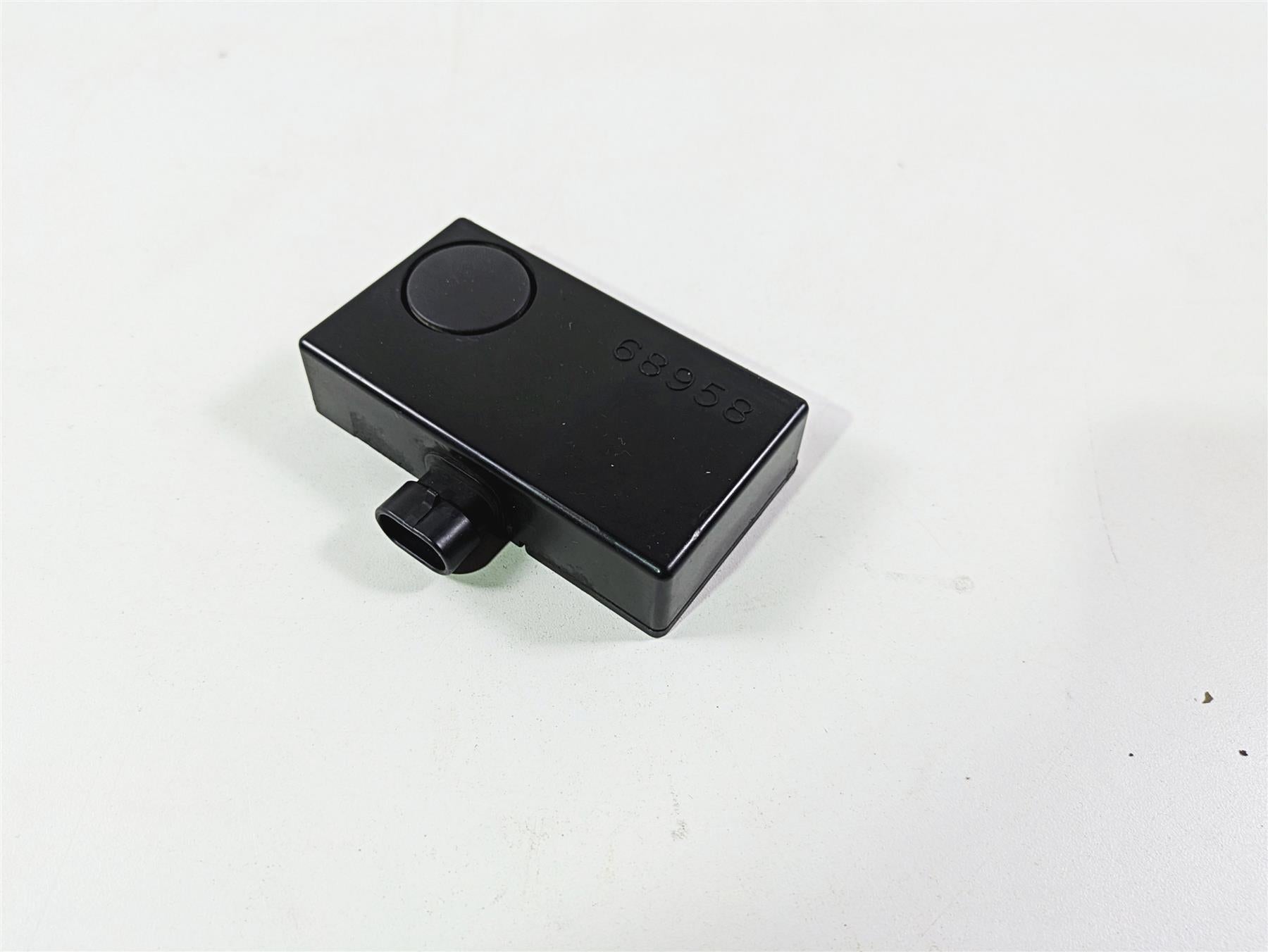 2004 Harley Softail FXSTDI Deuce Alarm Siren Box Control Module 68958-00 {{ shop.shopifyCountryName }} - Mototech271