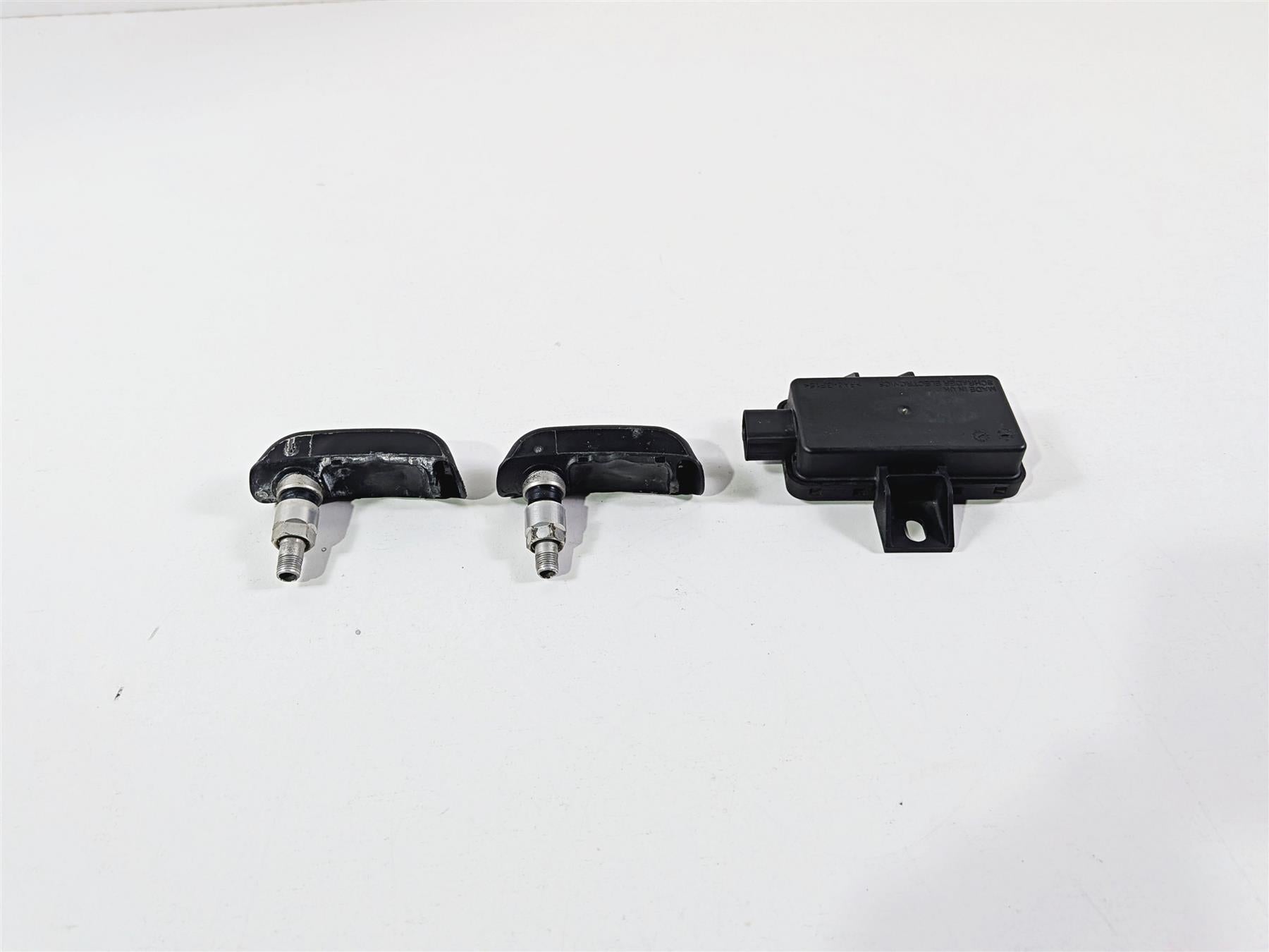 2015 BMW R1200GS K50 Rdc Sensor & Tire Sensors 36318532731 65758546222 {{ shop.shopifyCountryName }} - Mototech271