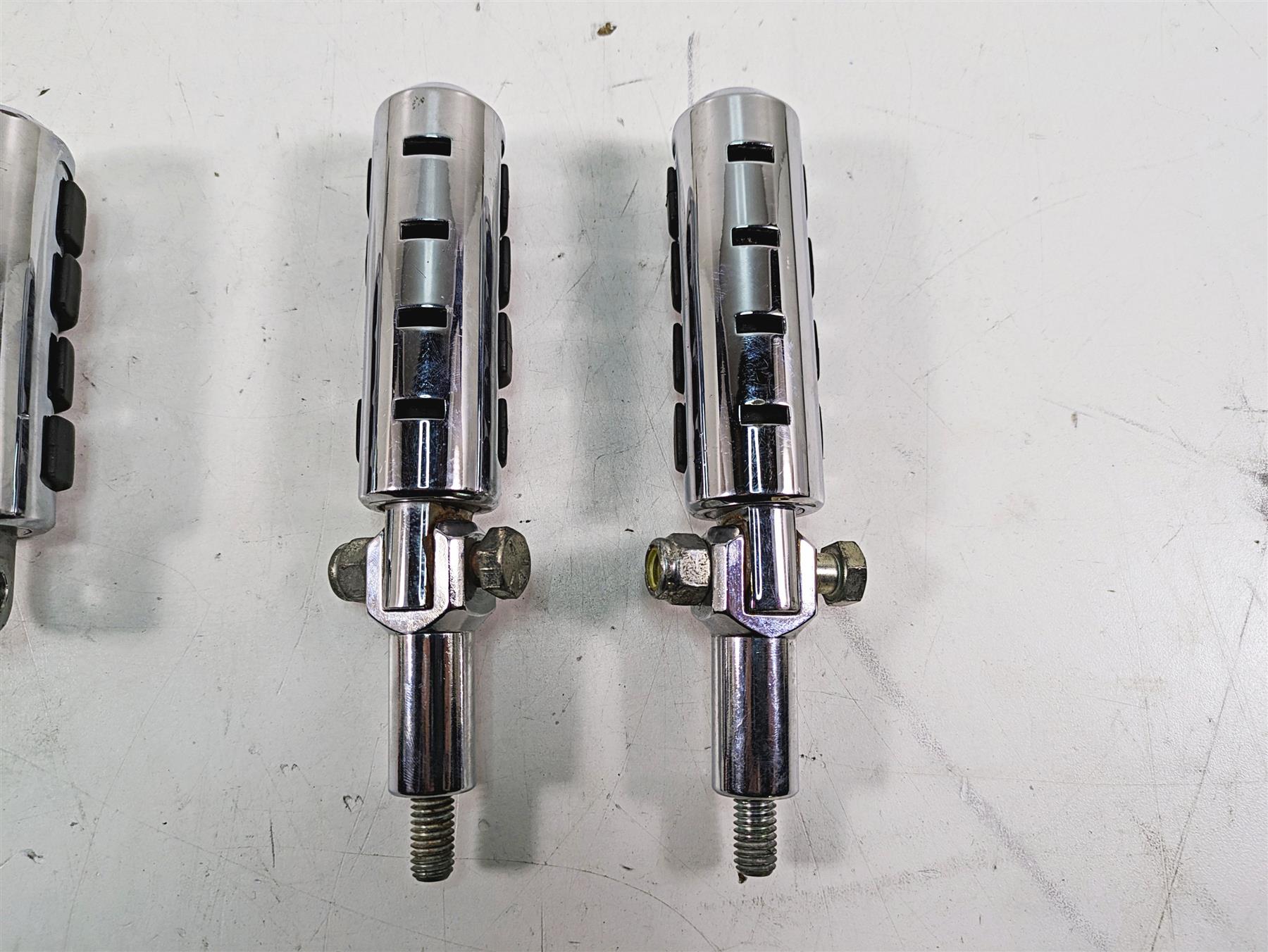 2006 Harley Softail FXSTSI Springer Front Rear Chrome Foot Peg Rest Set 50942-00 {{ shop.shopifyCountryName }} - Mototech271