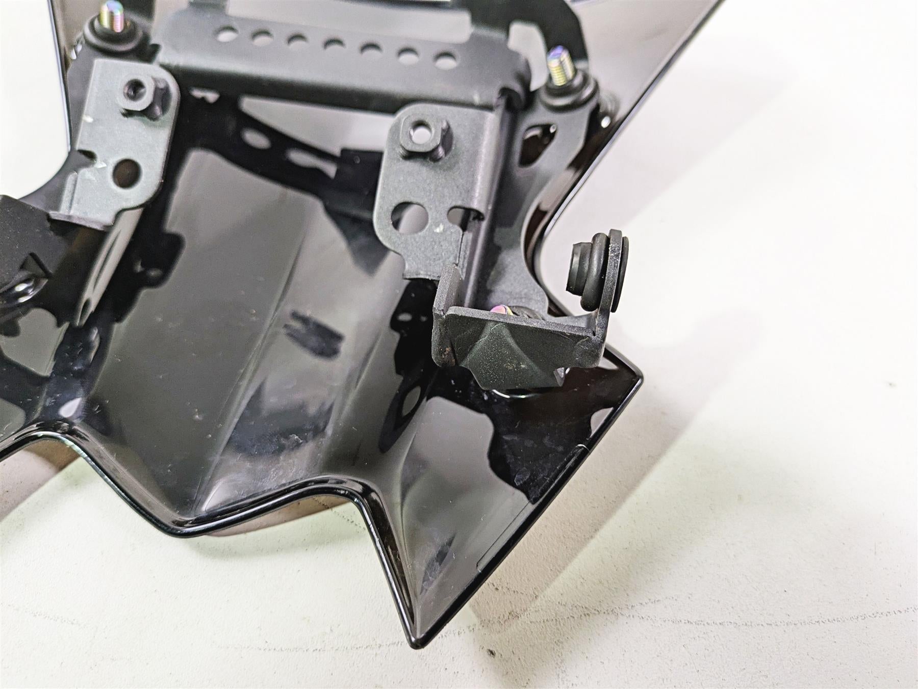 2021 Kawasaki Z900 ZR900 Flyscreen Shield + Mount & Stay 14093-0929 {{ shop.shopifyCountryName }} - Mototech271