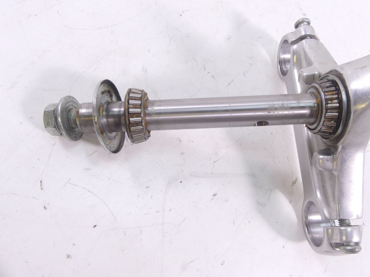 2001 Harley Davidson Sportster XL883 Lower Triple Tree Yoke 39Mm 45563-87 {{ shop.shopifyCountryName }} - Mototech271