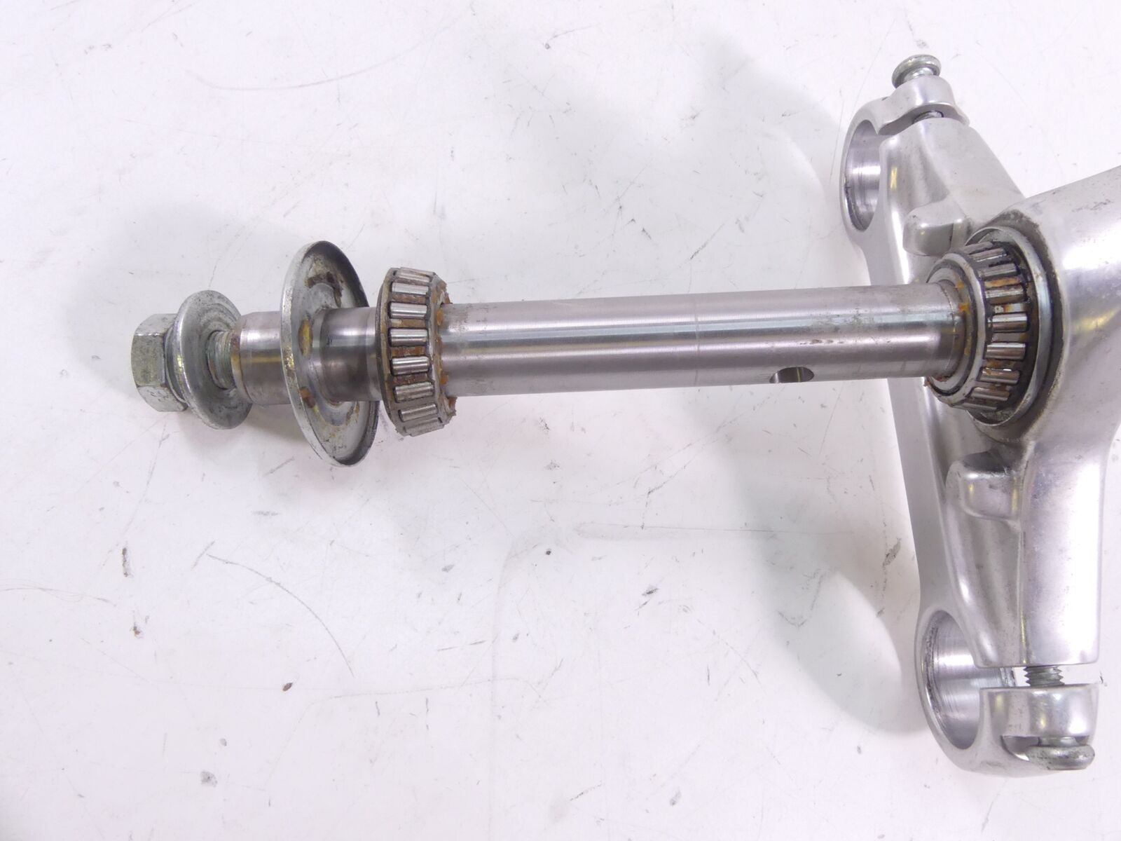 2001 Harley Davidson Sportster XL883 Lower Triple Tree Yoke 39Mm 45563-87 {{ shop.shopifyCountryName }} - Mototech271
