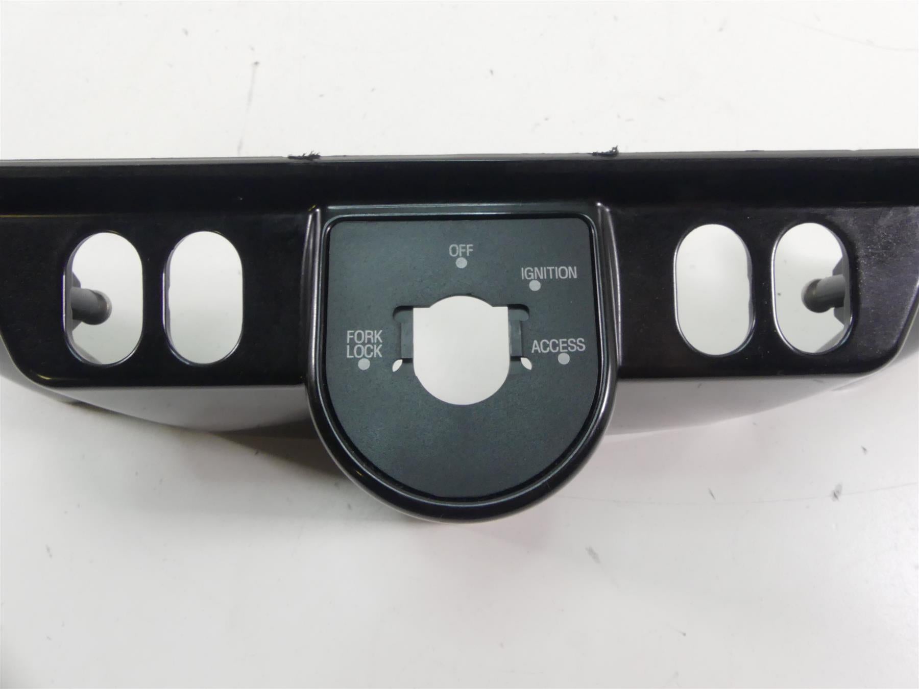 2007 Harley FLHTCU SE CVO Electra Glide Ignition Switch Cover Fairing 58545-07 {{ shop.shopifyCountryName }} - Mototech271