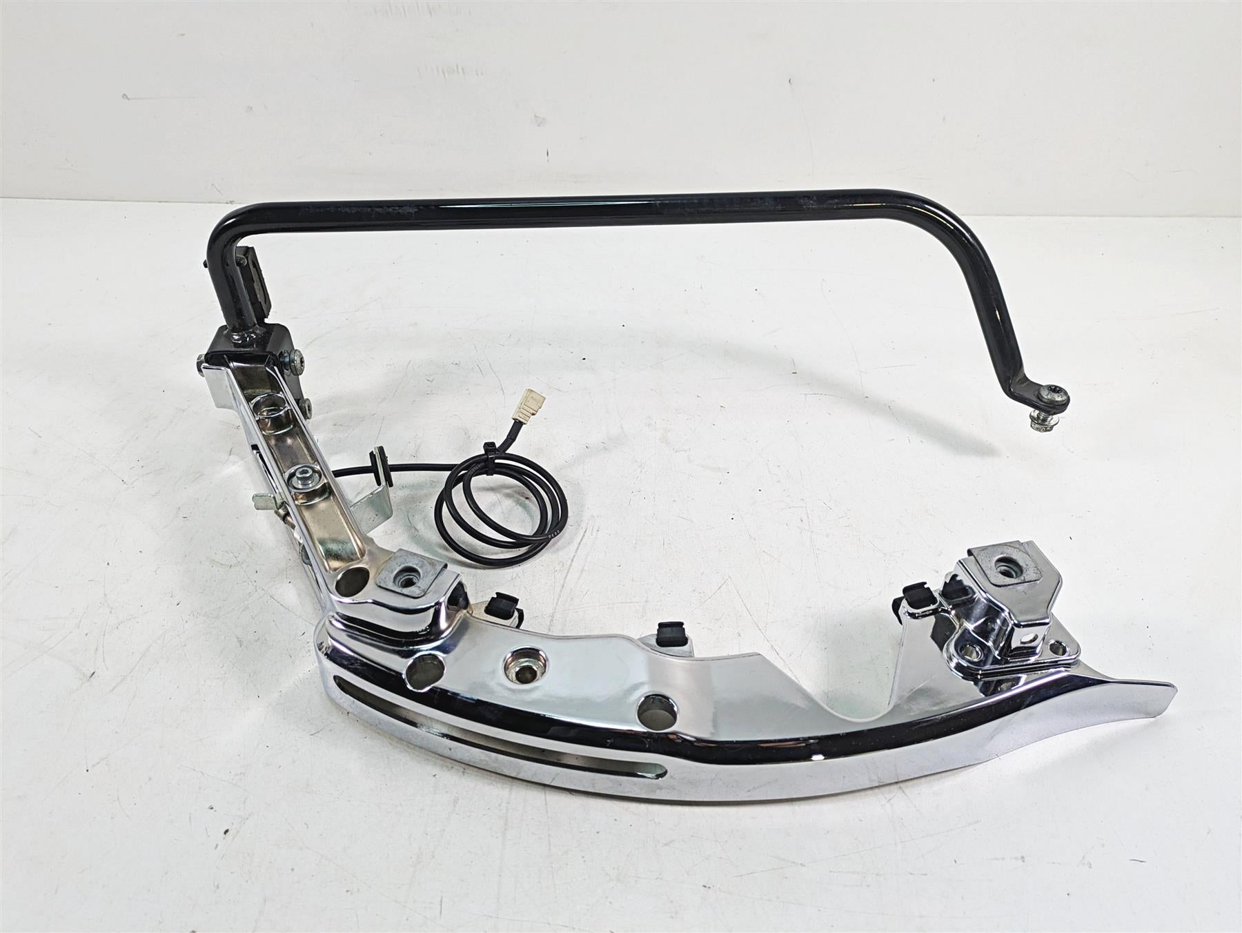 2020 Harley Touring FLHX Street Glide Left Chrome Saddlebag Support 90200501 {{ shop.shopifyCountryName }} - Mototech271