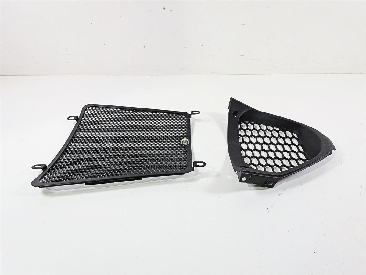2018 Aprilia RSV4 RR R&G Radiator Grille Guard + Oem Pillar 858827 {{ shop.shopifyCountryName }} - Mototech271