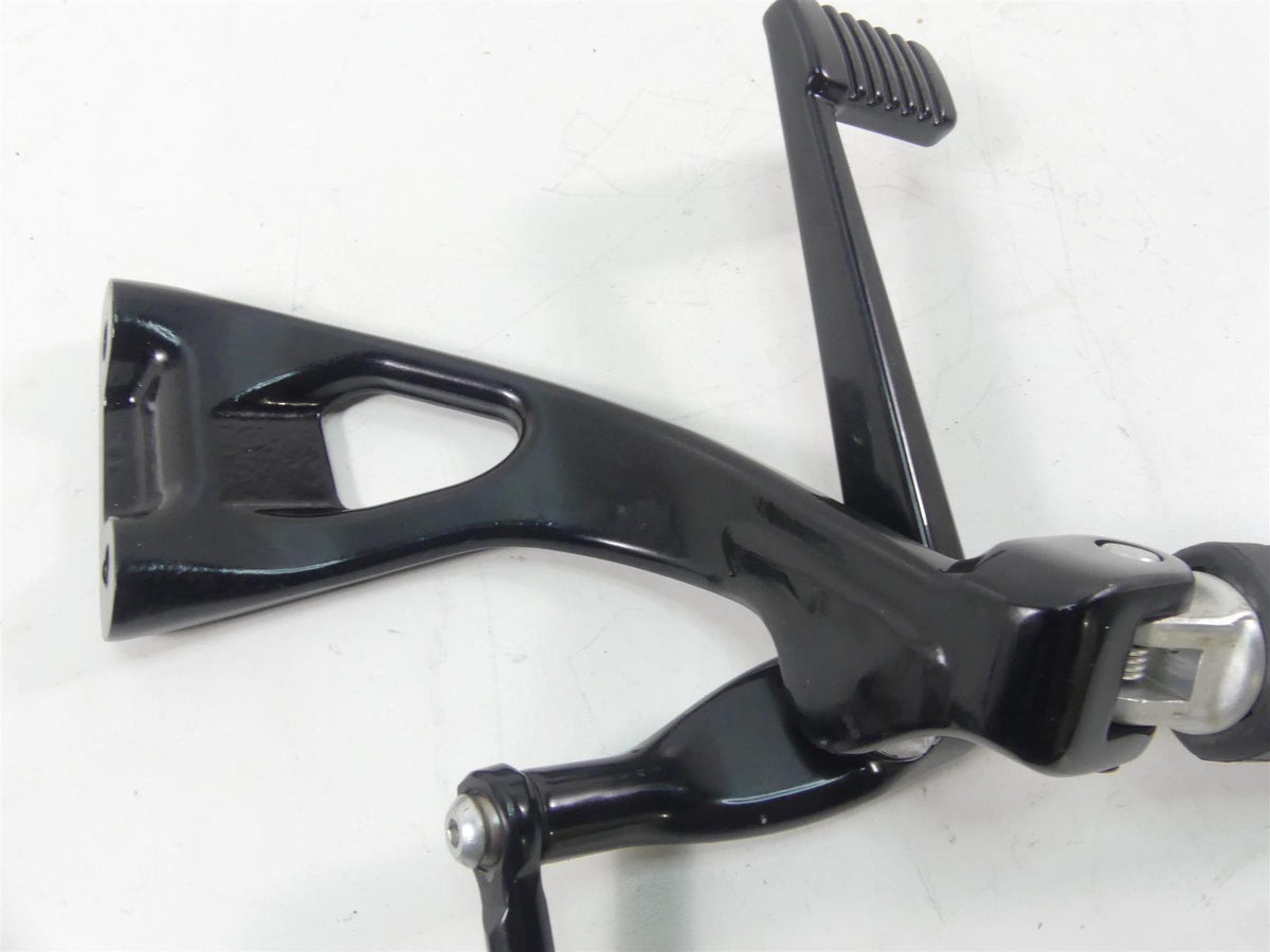 2022 Harley Softail FXBBS Street Bob Right Footpeg Brake Pedal Set 50500601 {{ shop.shopifyCountryName }} - Mototech271