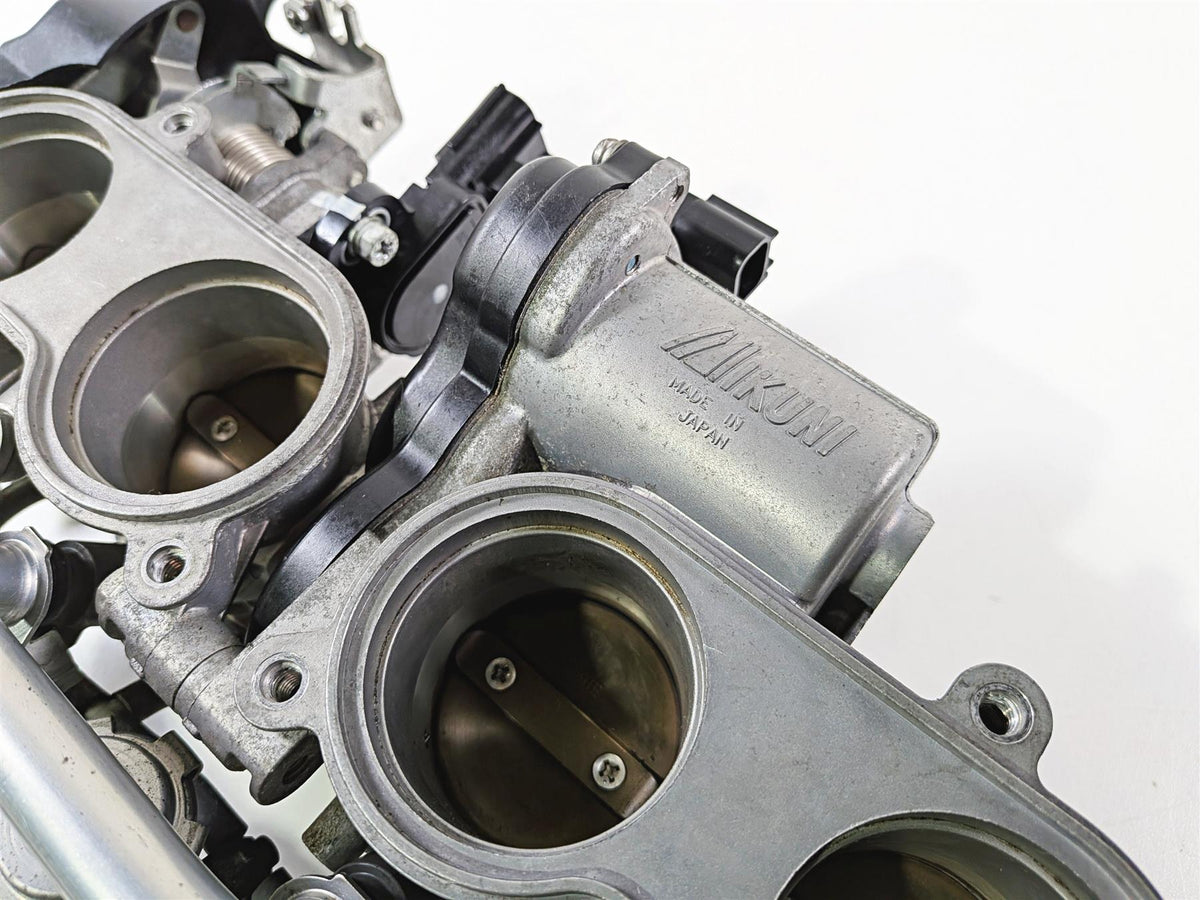 2008 Yamaha YZF R1 RN19 Mikuni Throttle Body Injectors & Wiring 4C8-13750-20-00 {{ shop.shopifyCountryName }} - Mototech271