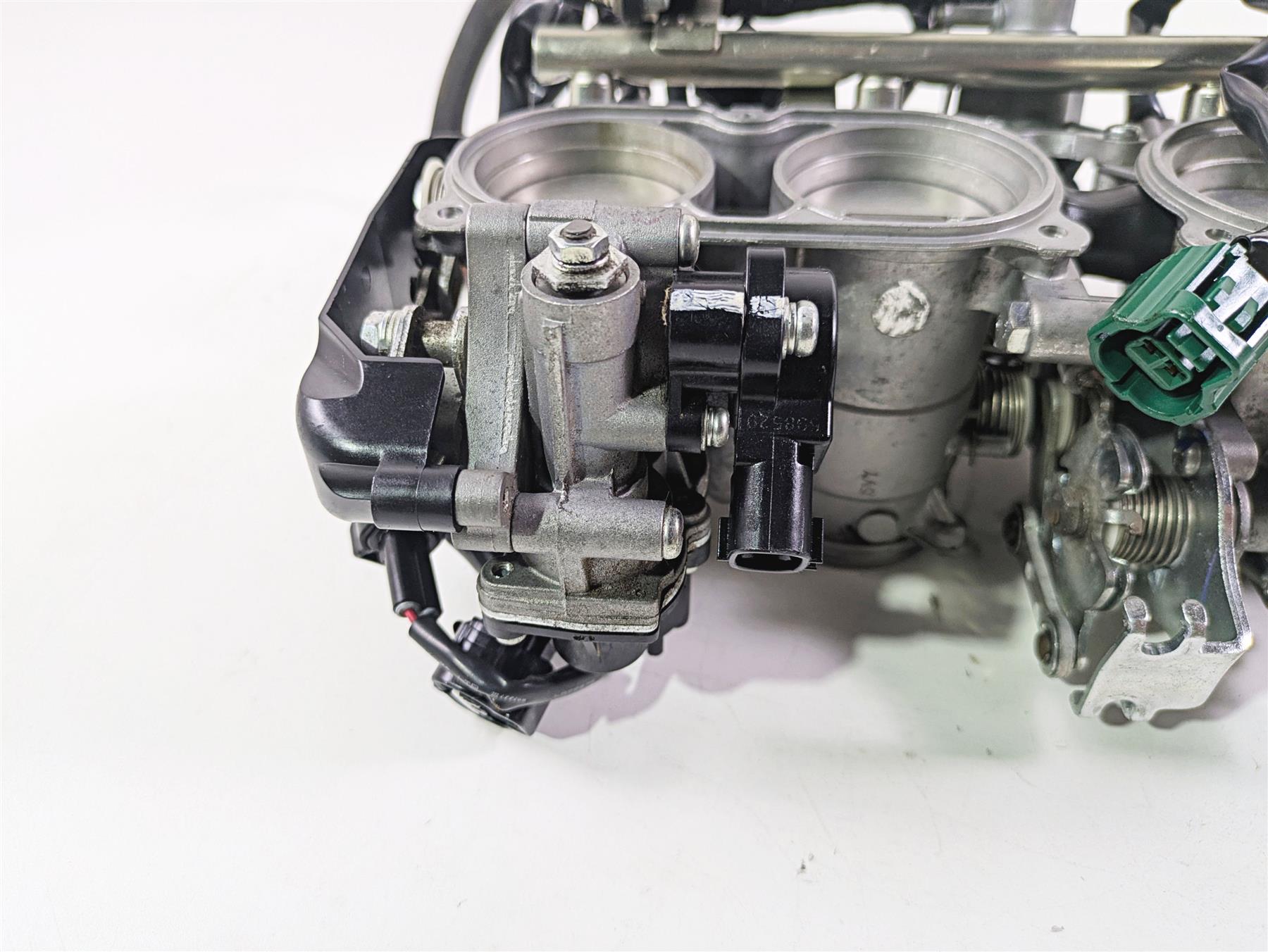 2009 Yamaha FZ1 FZS10 Fazer Throttle Body Bodies & Wiring 2D1-13750-10-00 {{ shop.shopifyCountryName }} - Mototech271