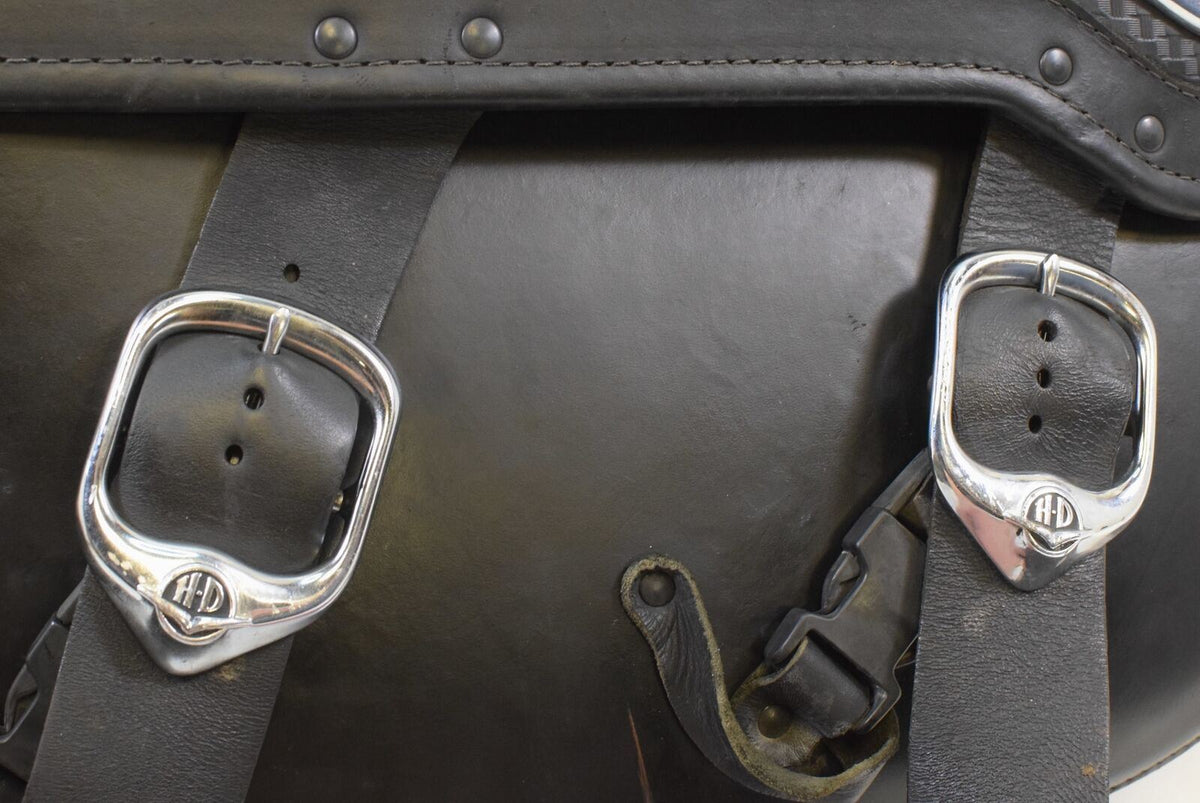 2003 Harley Touring FLHRCI Road King Right Saddlebag Saddle Bag 91138-98C {{ shop.shopifyCountryName }} - Mototech271