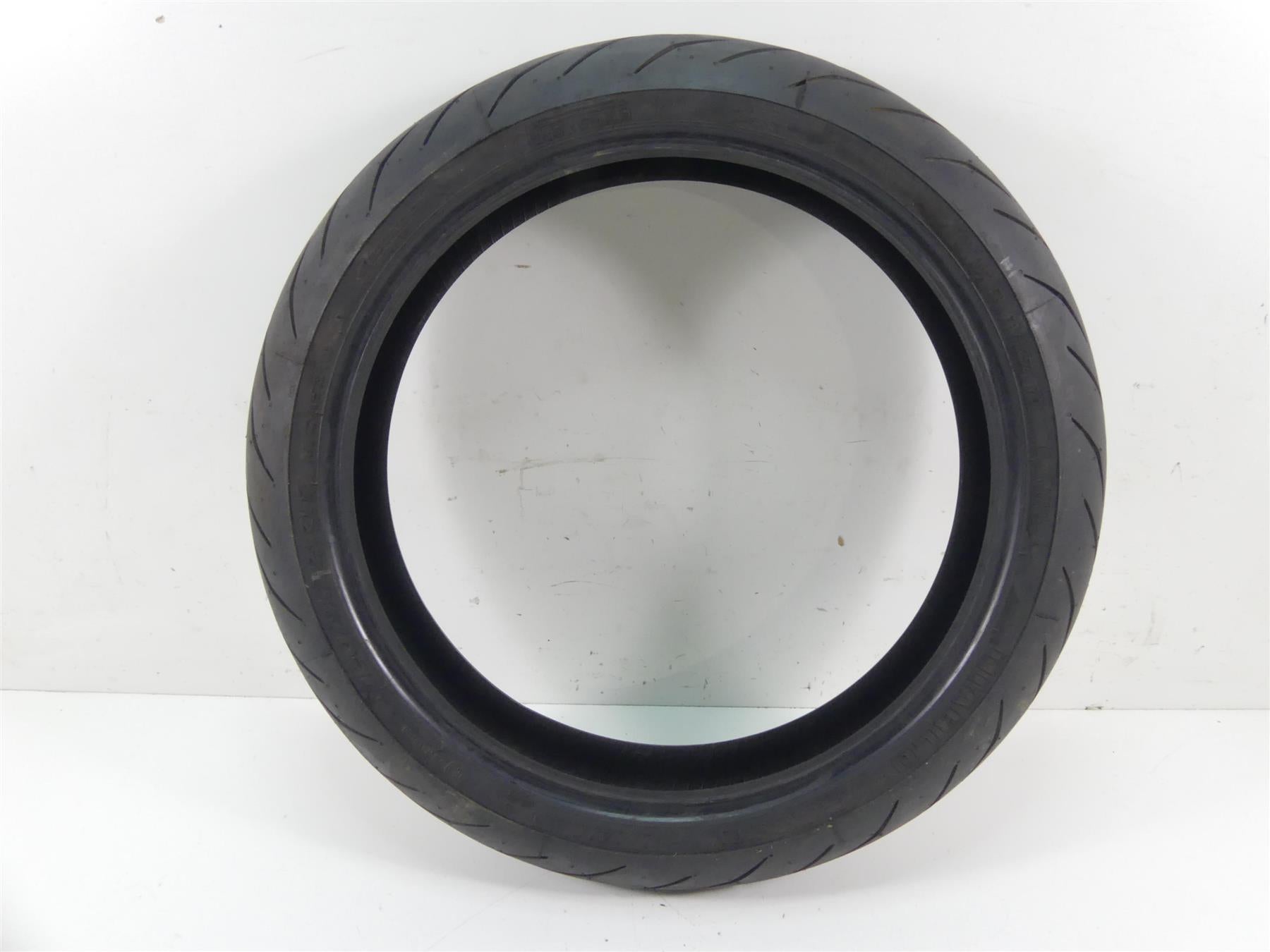 Used Front Motorcycle Tire Pirelli Diablo Rosso 3 III 120/70-17 DOT1719 2807800 {{ shop.shopifyCountryName }} - Mototech271