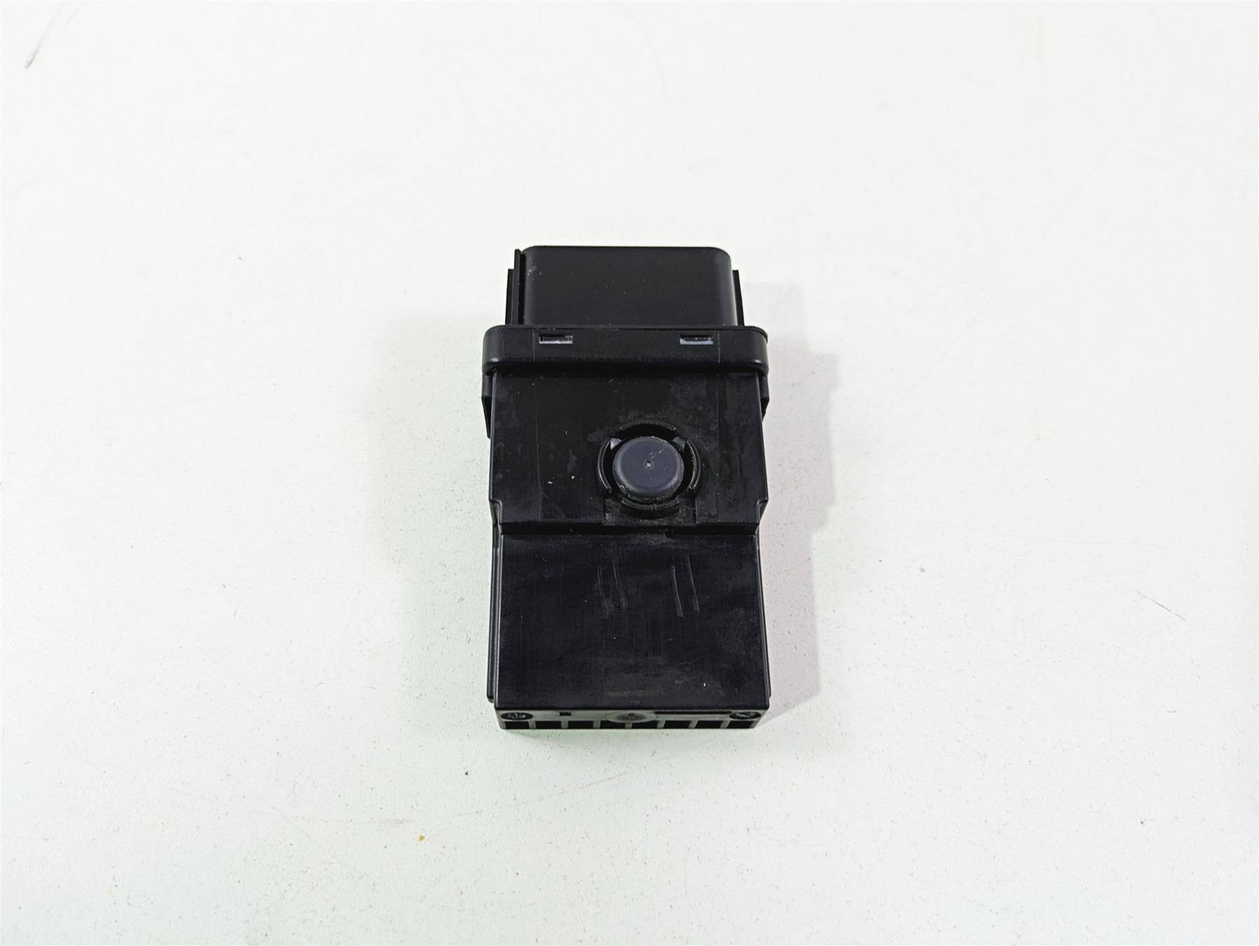 2017 BMW R1200 GS K50 General Light Control Module Ecm 61357108182 {{ shop.shopifyCountryName }} - Mototech271