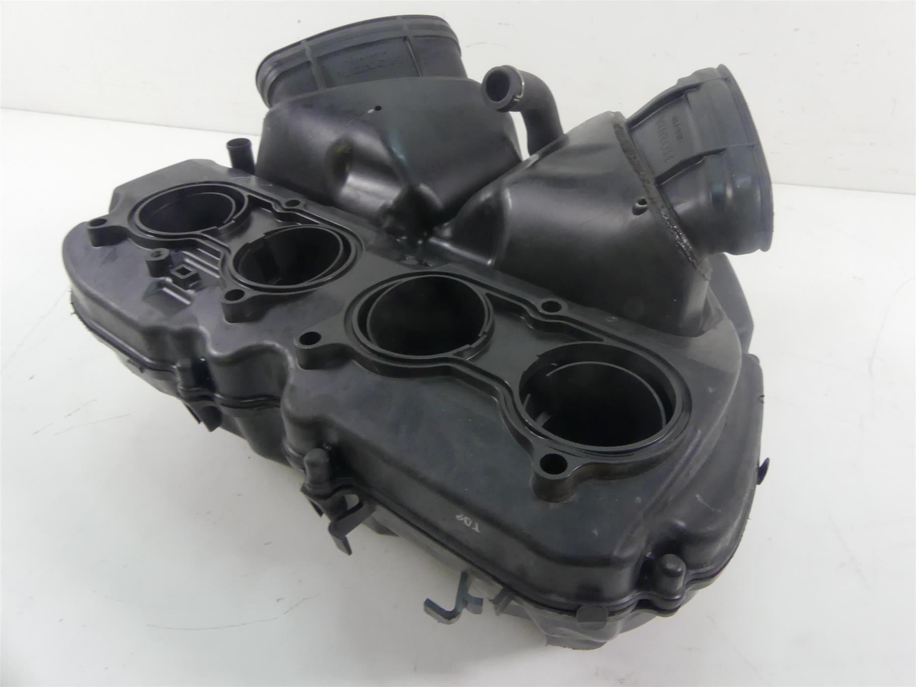 2018 Honda CBR1000 RR SC77 Air Box Cleaner Breather Filter 17220-MKF-D40 {{ shop.shopifyCountryName }} - Mototech271