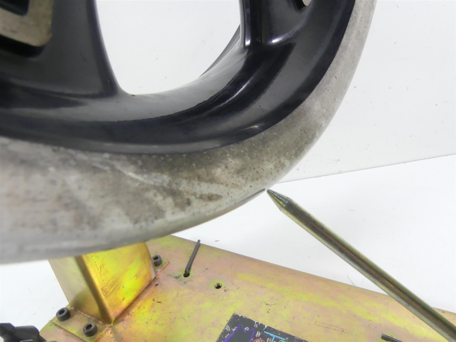 2012 Victory Cross Country Front Cast Wheel Rim 18x3.5 - Read 1521383 {{ shop.shopifyCountryName }} - Mototech271