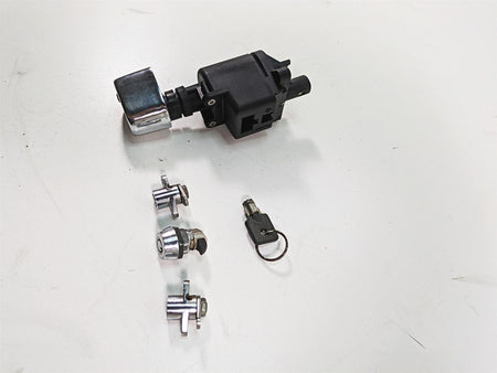 2006 Harley Touring FLHXI Street Glide Ignition Switch Key Lock Set 71572-06 {{ shop.shopifyCountryName }} - Mototech271