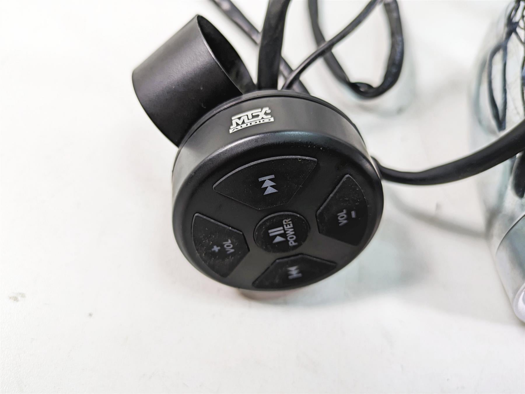 2009 Harley Dyna FXDFSE CVO Fat Bob Kuryakyn Road Thunder Speaker Set 2716 2710 {{ shop.shopifyCountryName }} - Mototech271