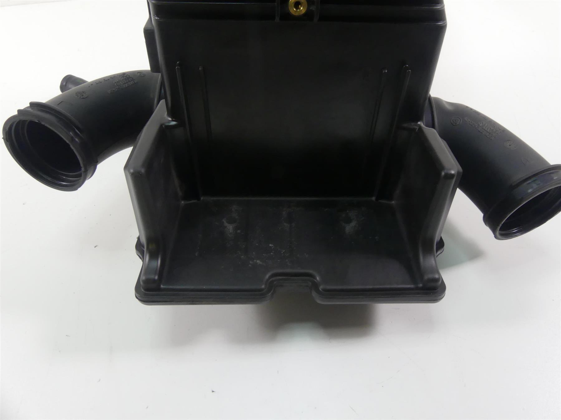 2017 BMW RnineT Racer K32 Air Box Filter Breather & Tubes Set 13717720354 {{ shop.shopifyCountryName }} - Mototech271