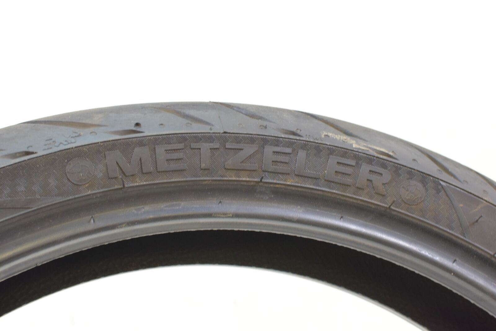 Used Front Tire Metzeler Sportec M5 Interact 110/70-17 DOT1817 2409800 {{ shop.shopifyCountryName }} - Mototech271